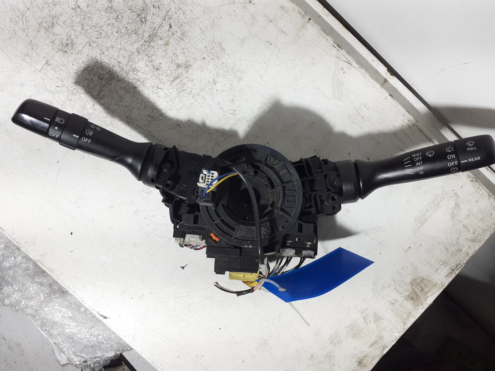 Mando multifuncion TOYOTA YARIS (NCP1/NLP1/SCP1)