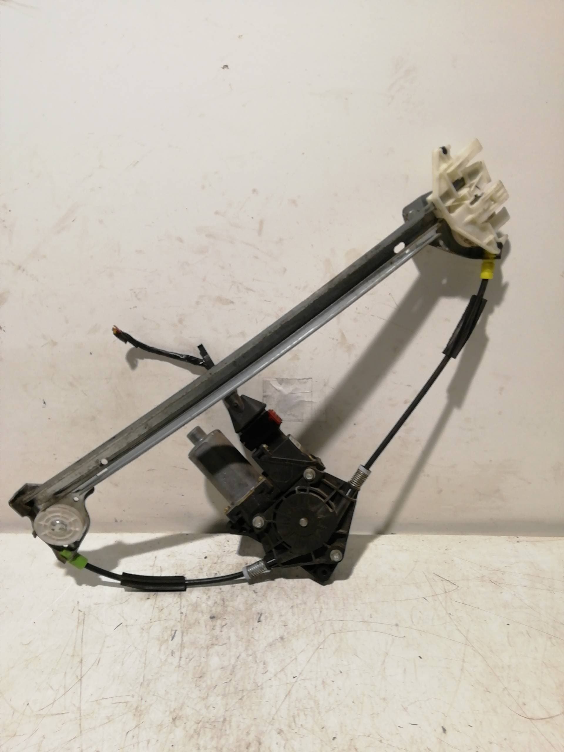 Elevalunas trasero derecho PEUGEOT 406 BREAK (S1/S2)