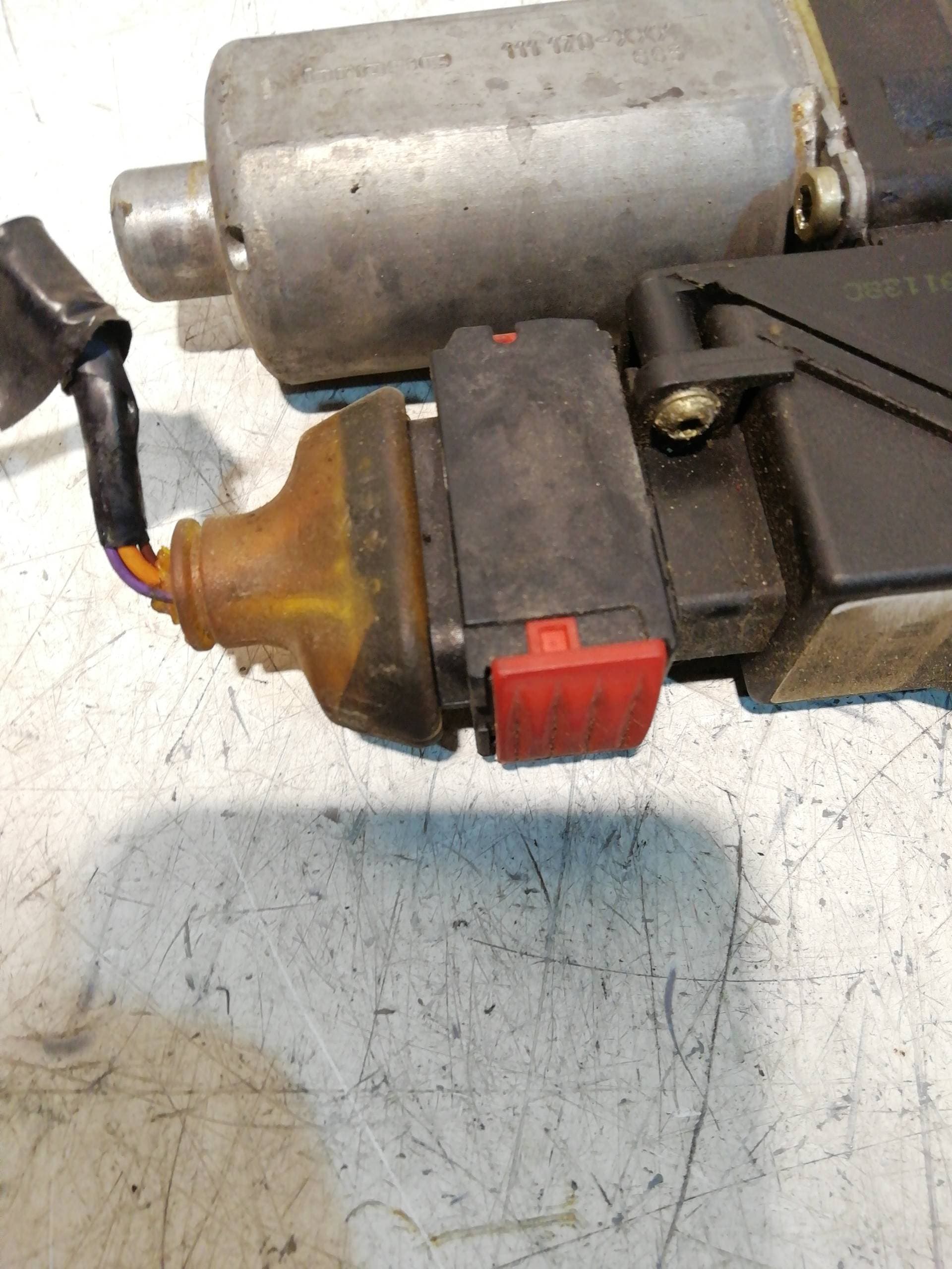 Elevalunas delantero derecho PEUGEOT 406 BREAK (S1/S2) 4