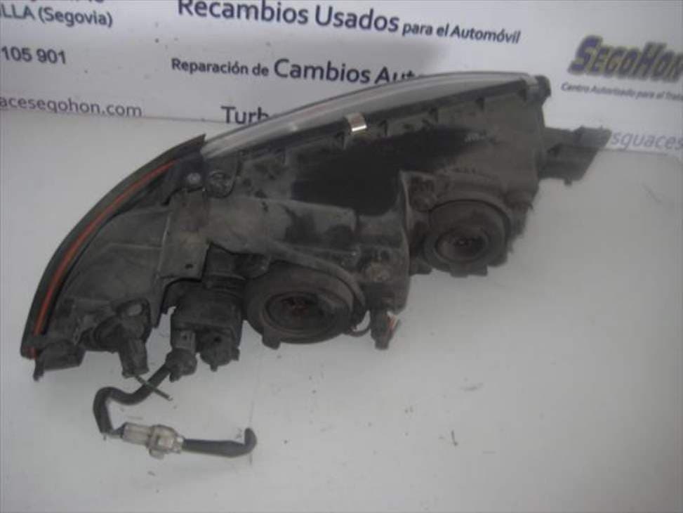 Faro izquierdo MITSUBISHI GALANT BERLINA (E50) 2