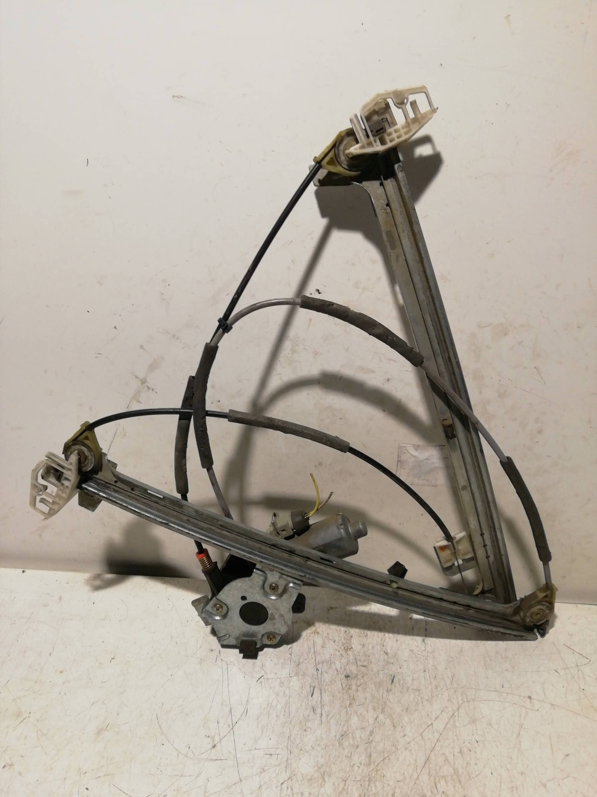 Elevalunas delantero izquierdo CITROEN XSARA COUPE 2