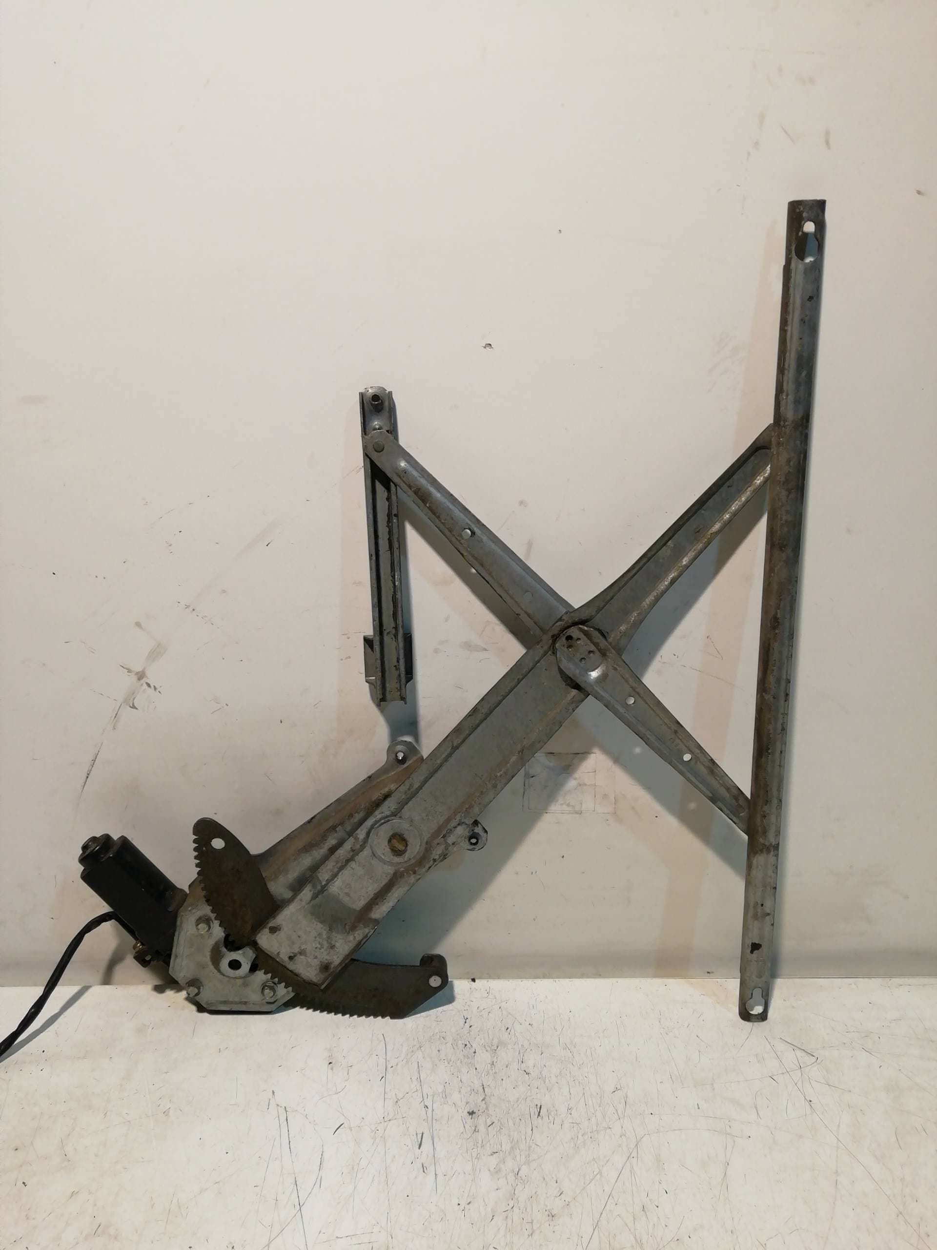 Motor elevalunas delantero izquierdo JEEP CHEROKEE (J) 4