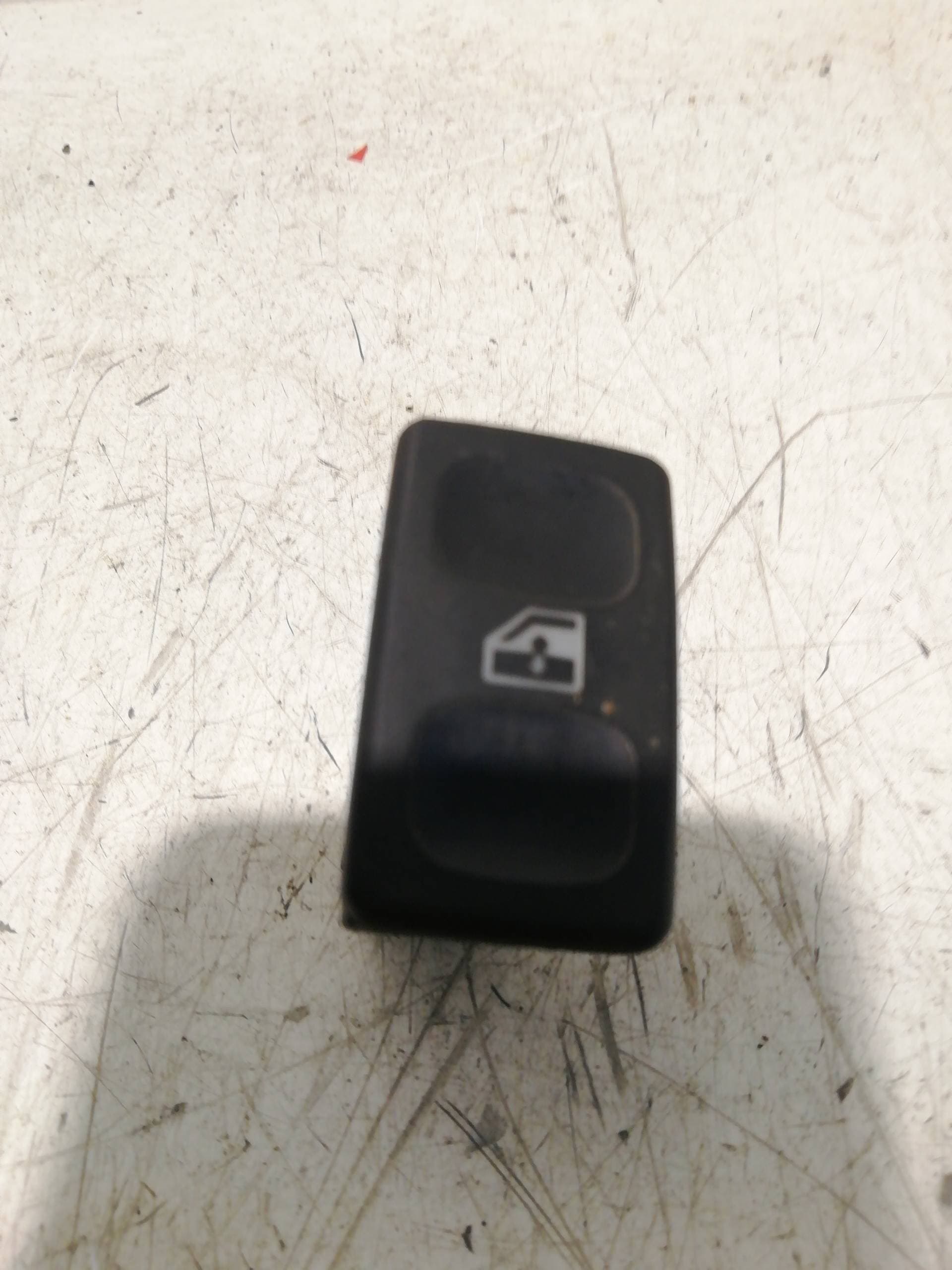 Mando elevalunas delantero derecho SEAT IBIZA (6K)