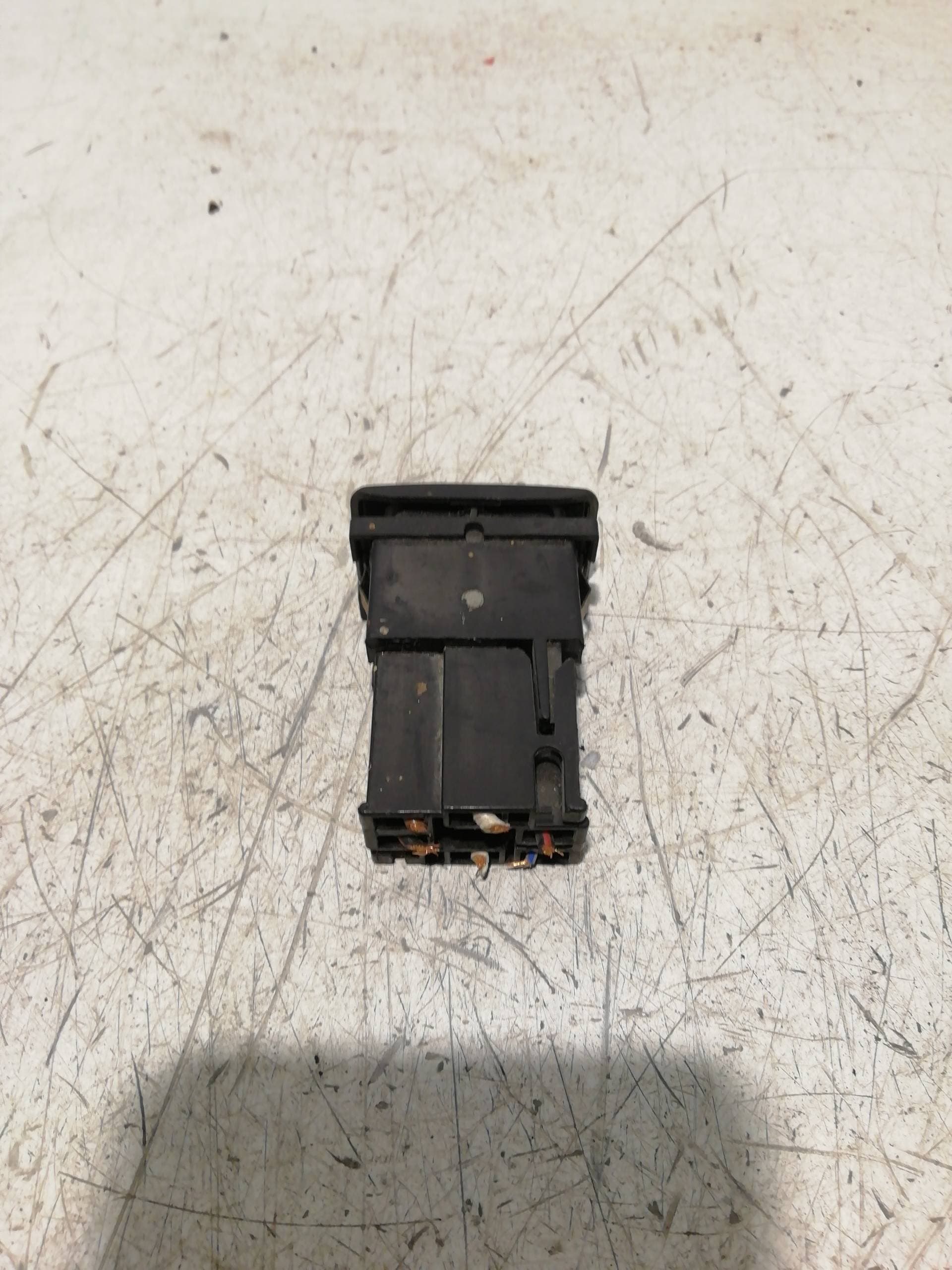 Mando elevalunas delantero derecho SEAT IBIZA (6K) 2
