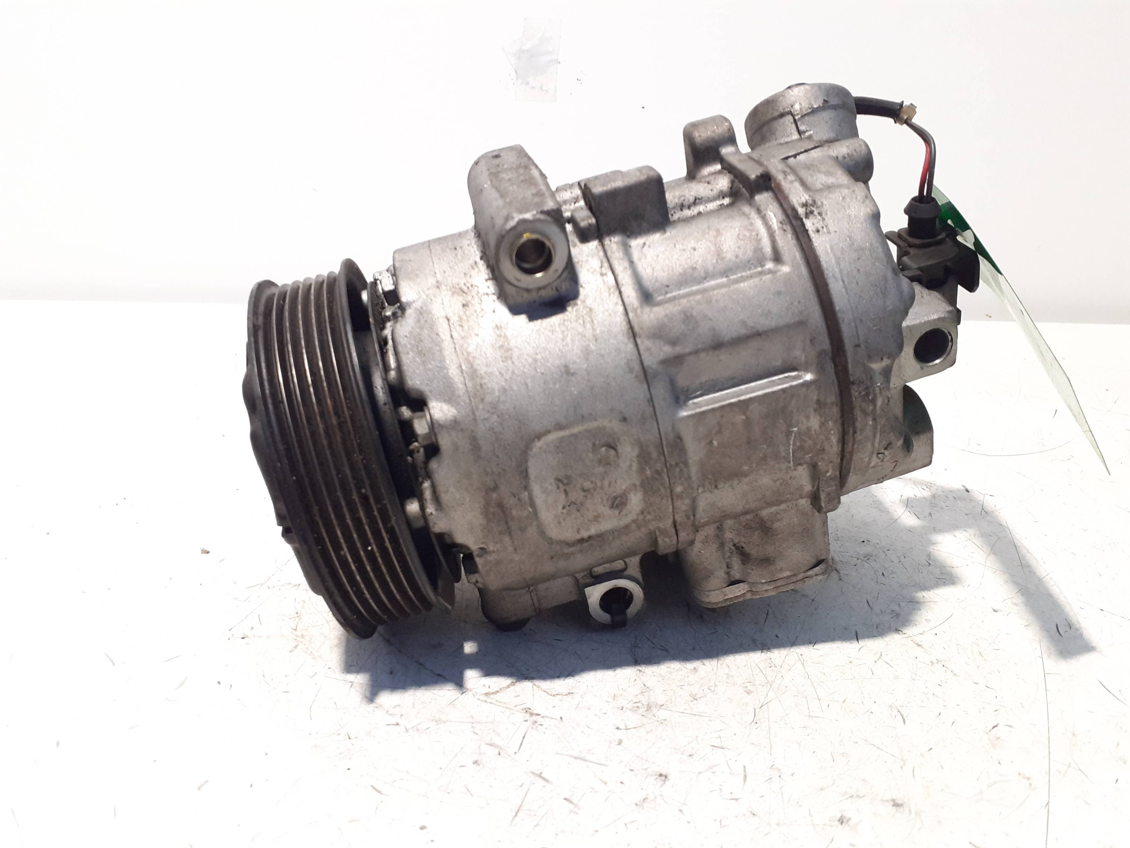 Recambio SEAT IBIZA (6K) ref. 6Q0820803D 4
