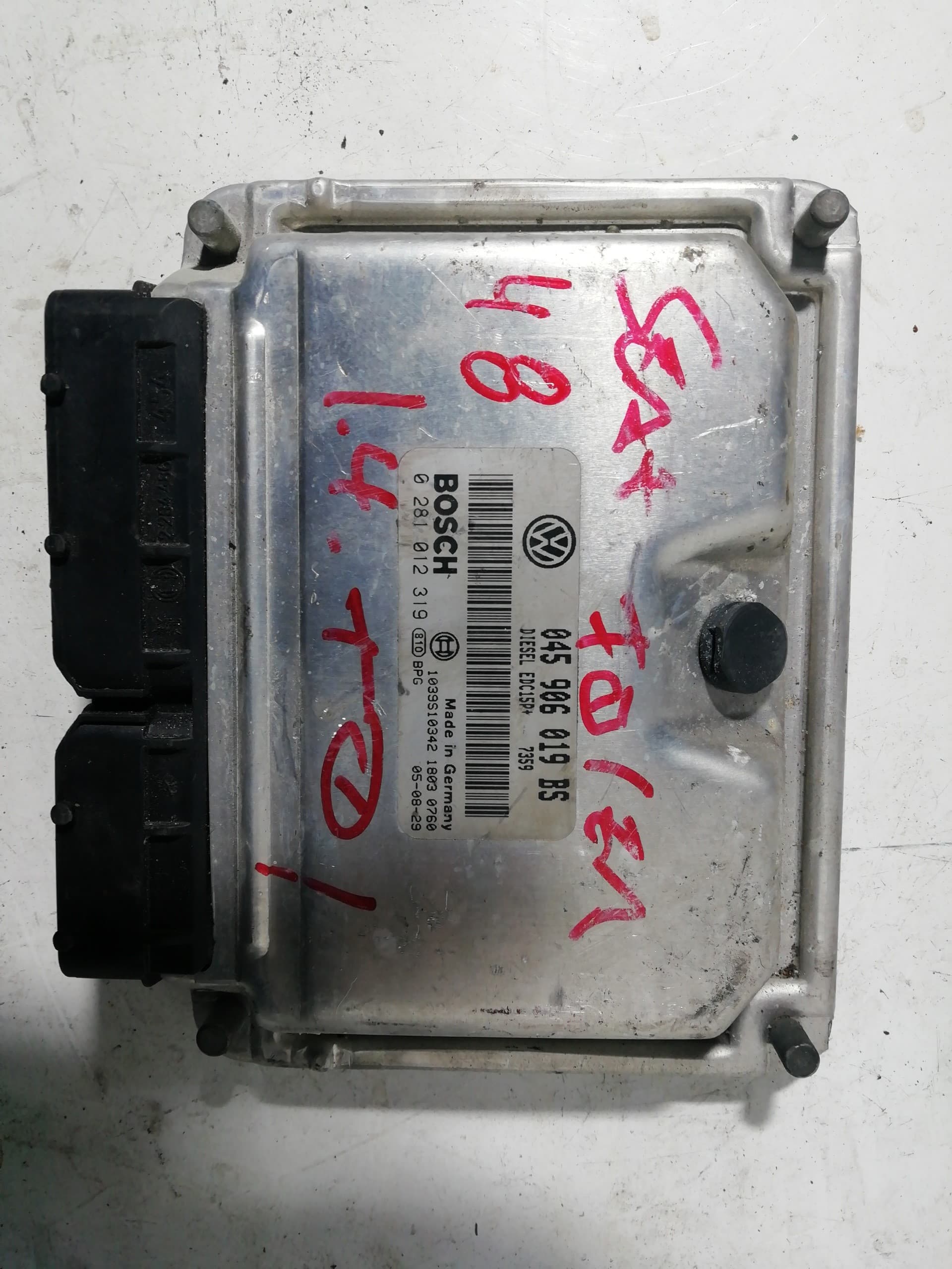 Centralita motor uce SEAT IBIZA (6K)