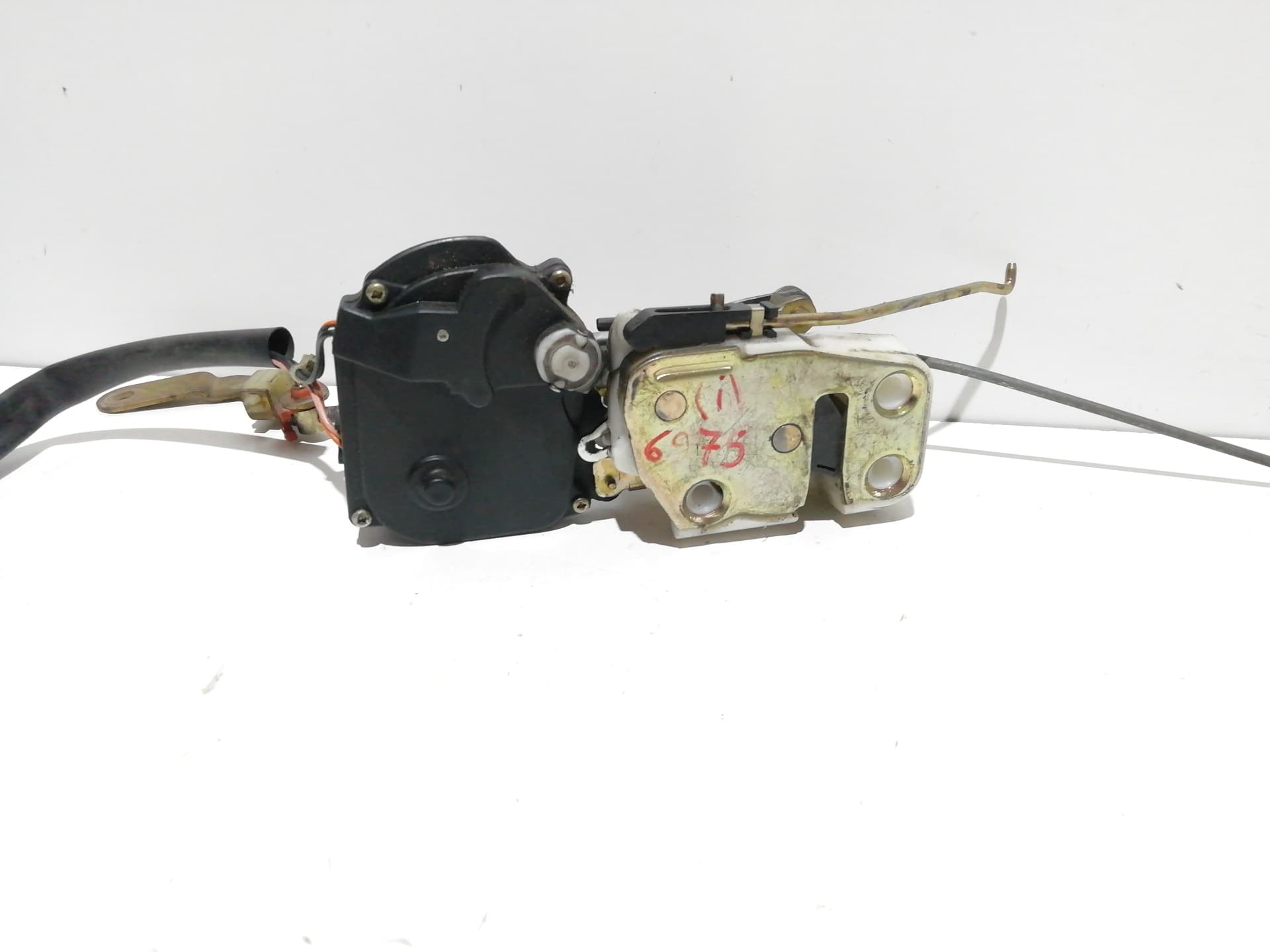 Cerradura puerta delantera izquierda MG SERIE 800 (RS)