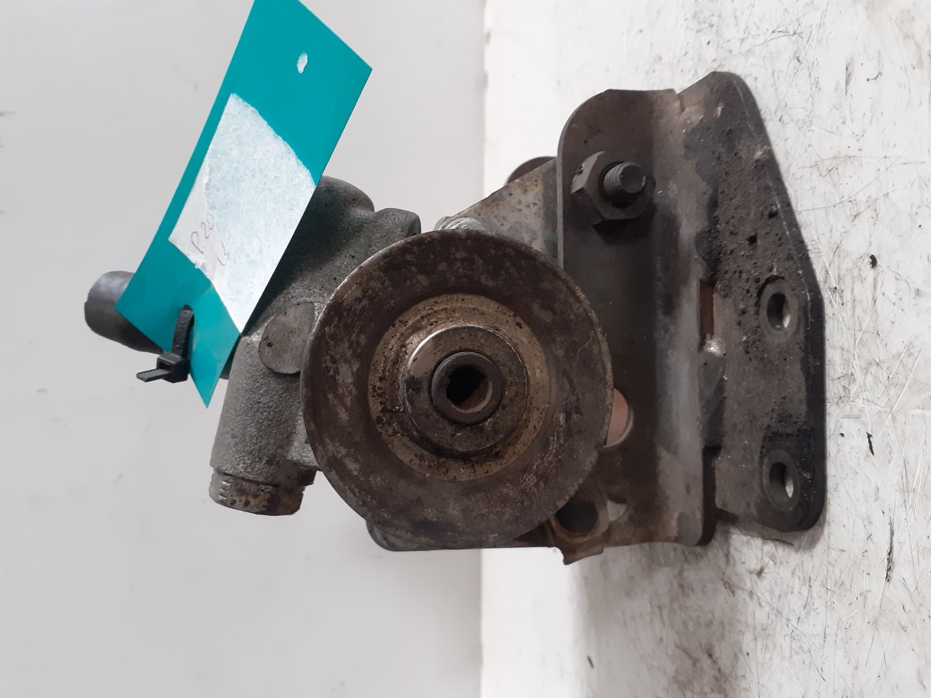 Bomba direccion PEUGEOT 205 BERLINA