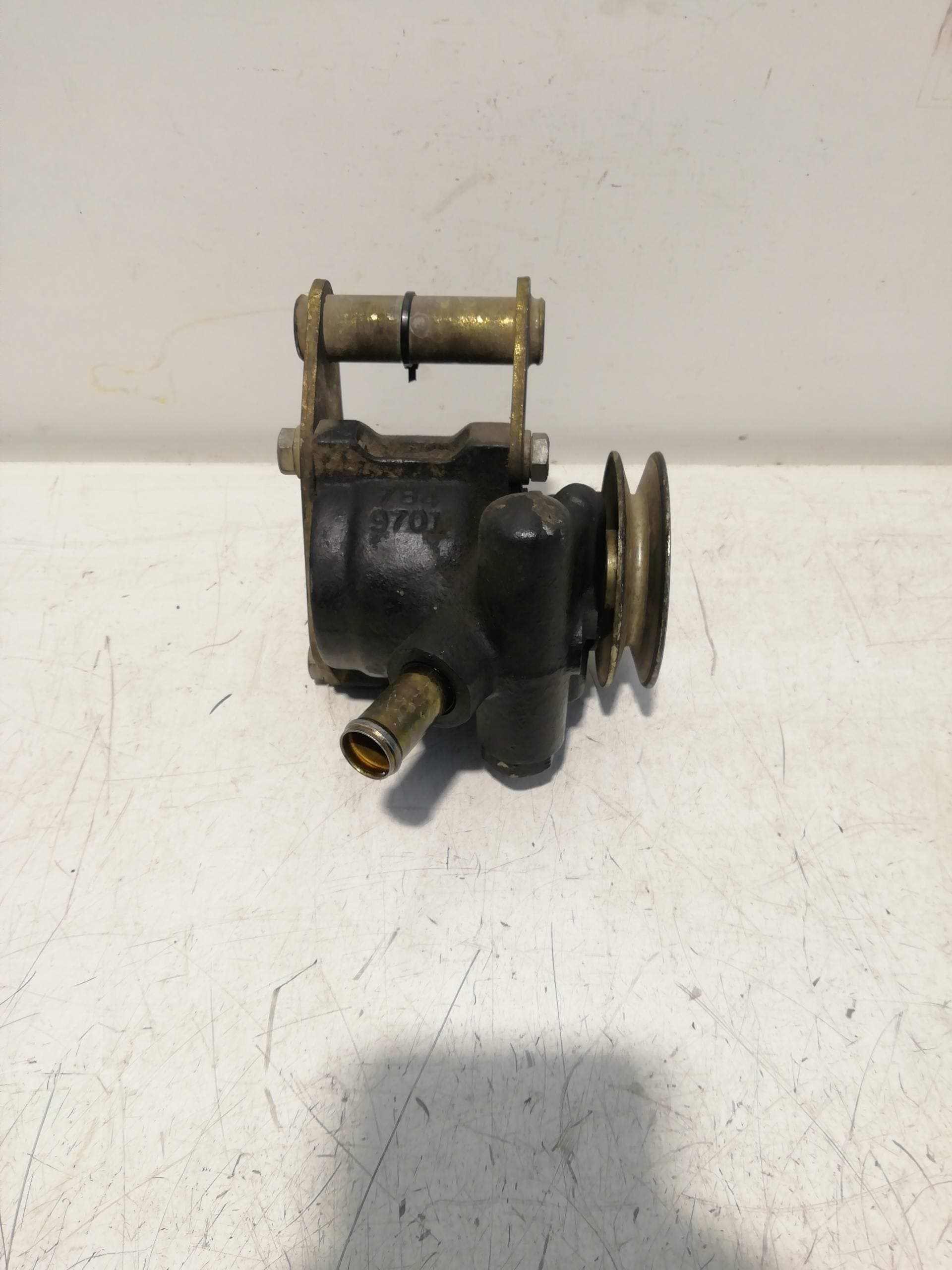 Bomba direccion PEUGEOT 205 BERLINA 5