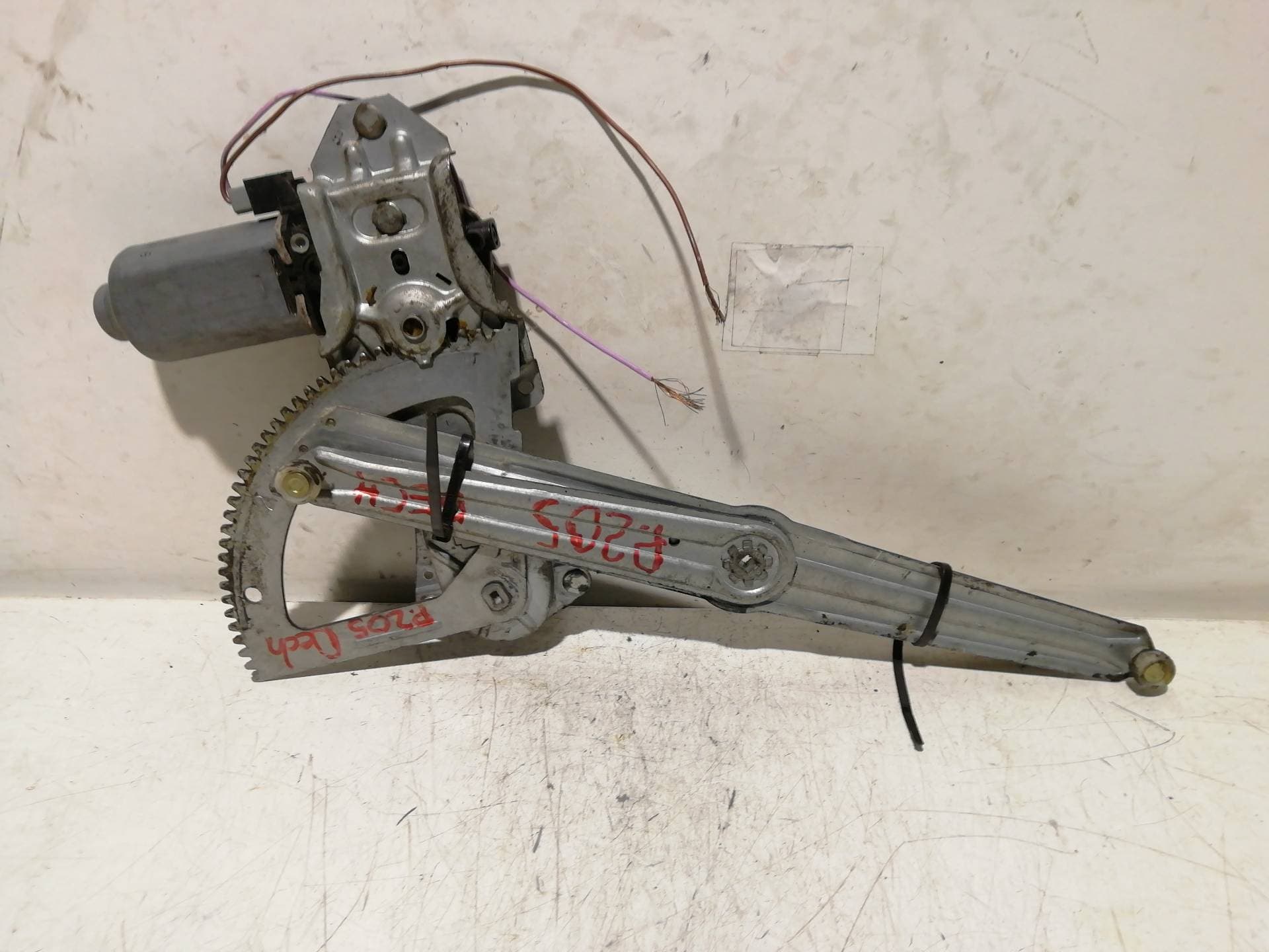 Elevalunas delantero derecho PEUGEOT 205 BERLINA