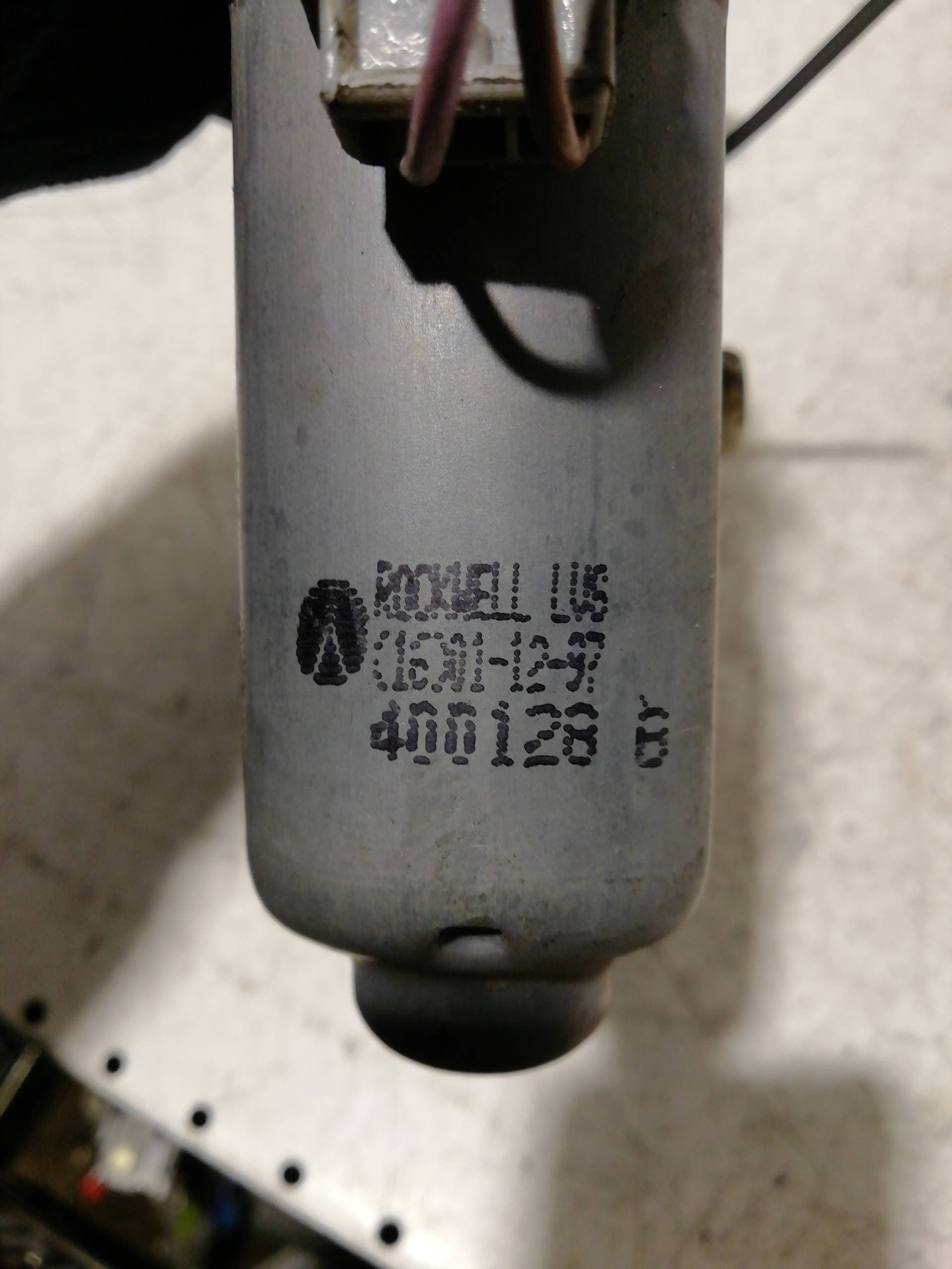 Elevalunas delantero derecho PEUGEOT 205 BERLINA 2