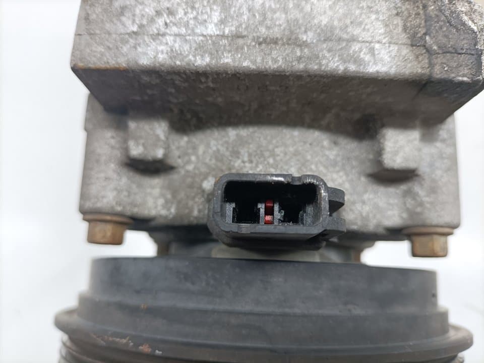 Recambio FORD FIESTA BERLINA ref. 97FW19D629AA 3