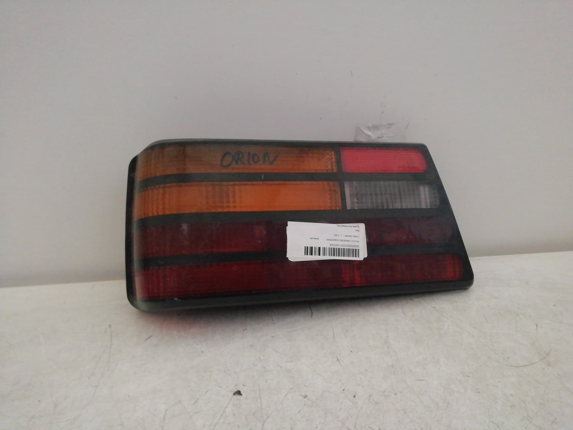 Piloto trasero izquierdo FORD ORION