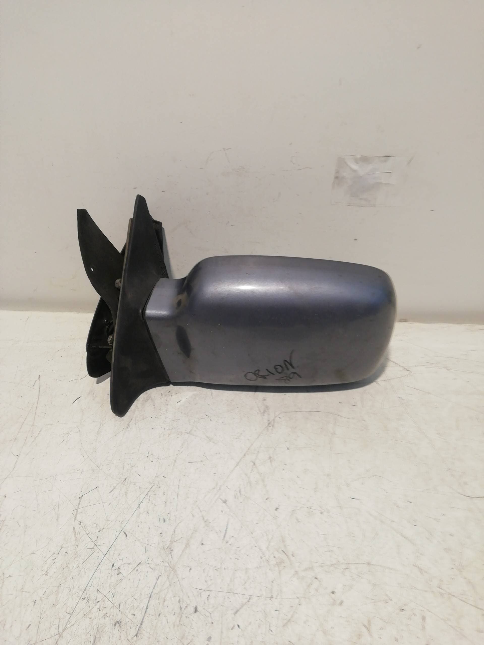 Retrovisor izquierdo FORD ORION 2