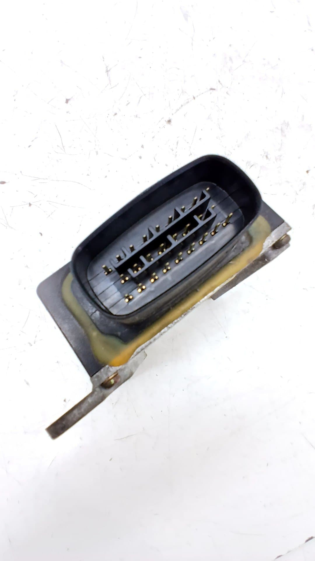 Centralita motor uce VOLVO V40 STATION WAGON (645) 3