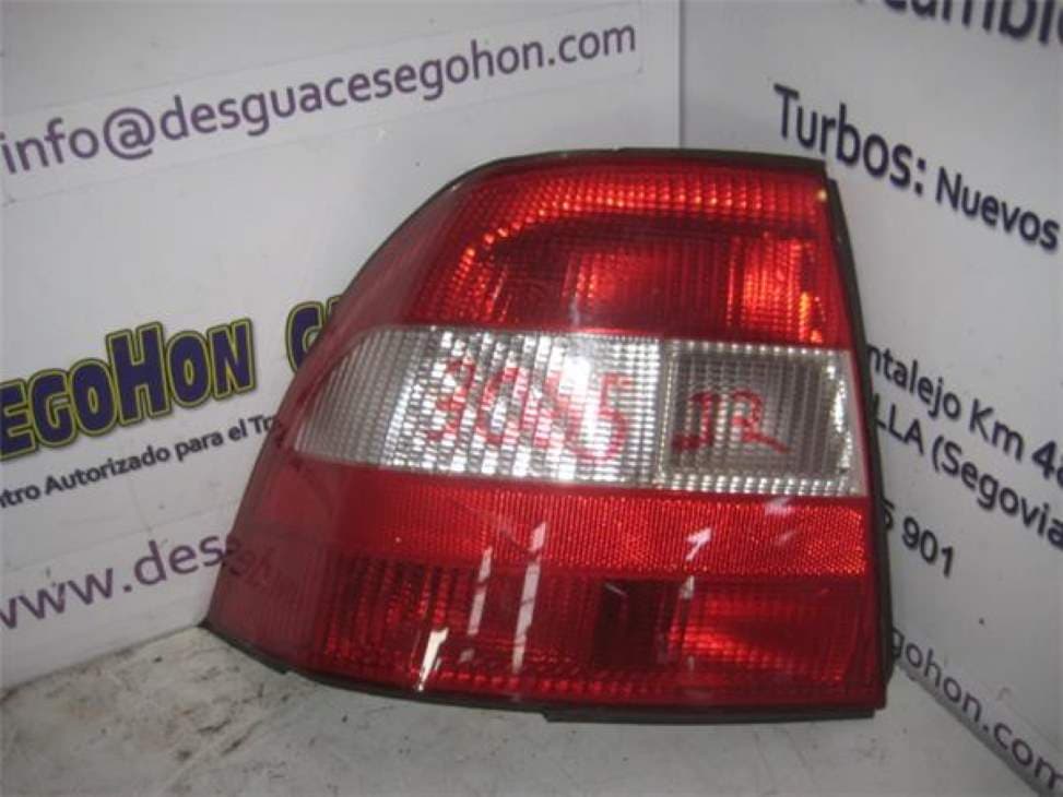 Piloto trasero izquierdo OPEL VECTRA B CARAVAN
