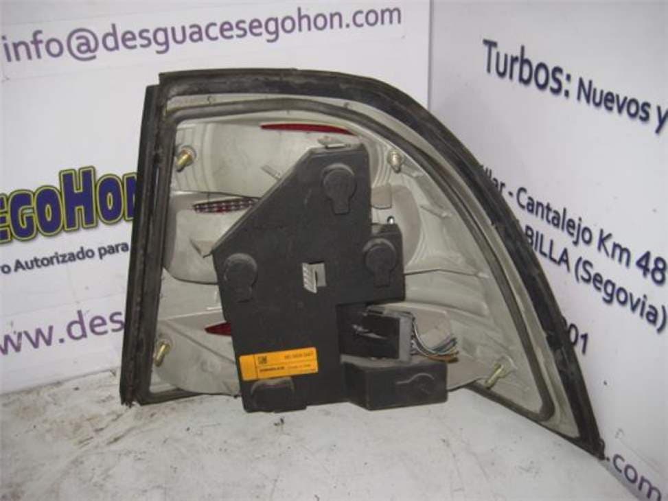 Piloto trasero izquierdo OPEL VECTRA B CARAVAN 2