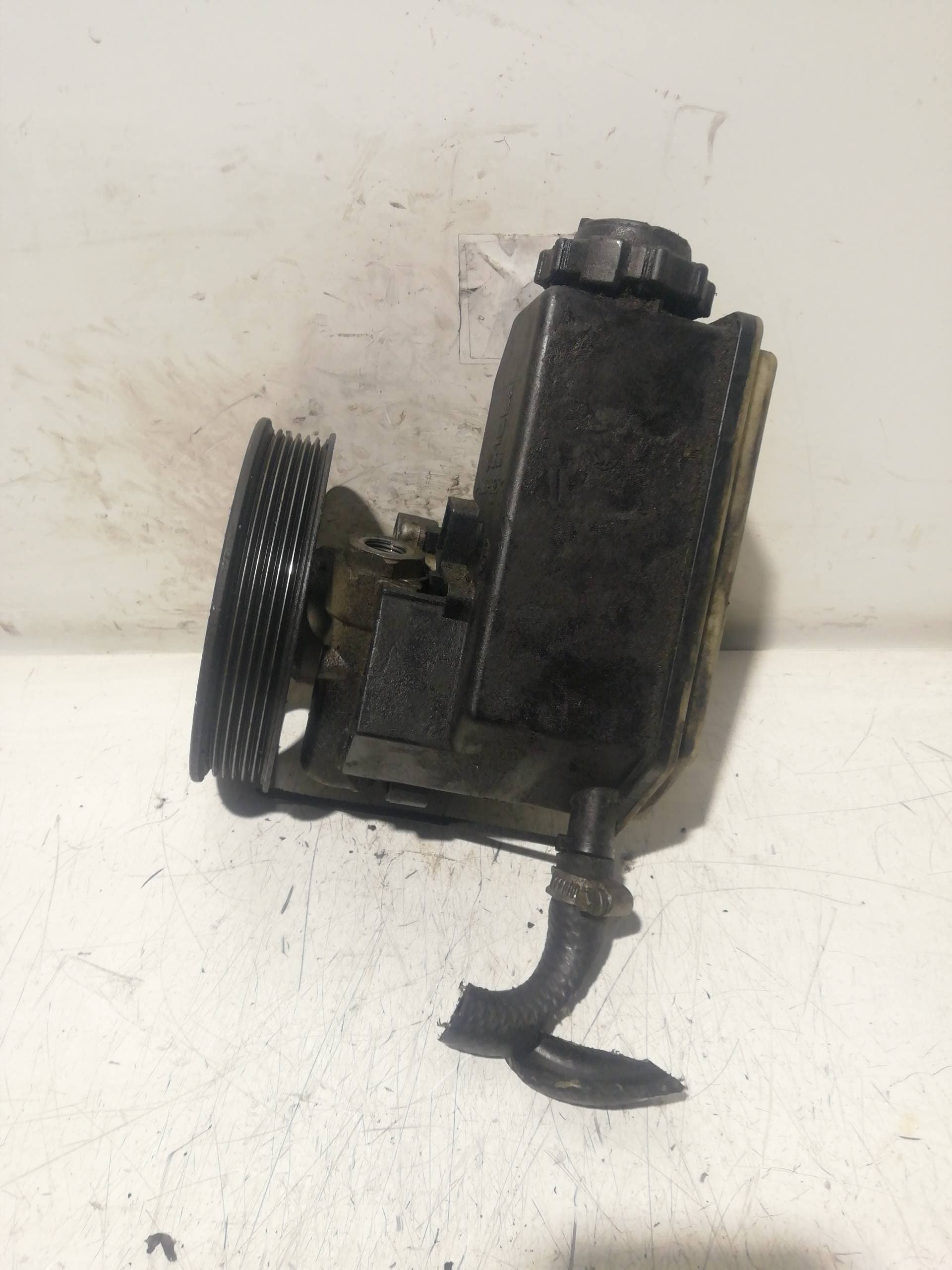 Bomba direccion OPEL VECTRA B CARAVAN