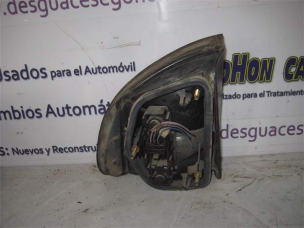 Piloto trasero derecho RENAULT SAFRANE (B54) 2
