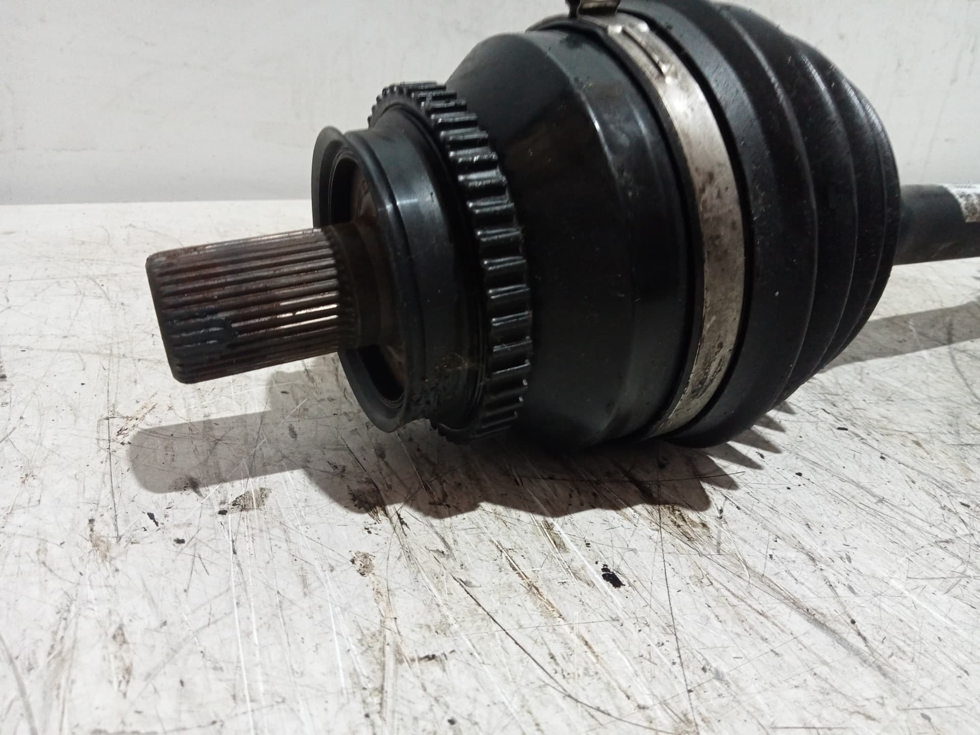 Transmision delantera izquierda VOLVO SERIE 850 3