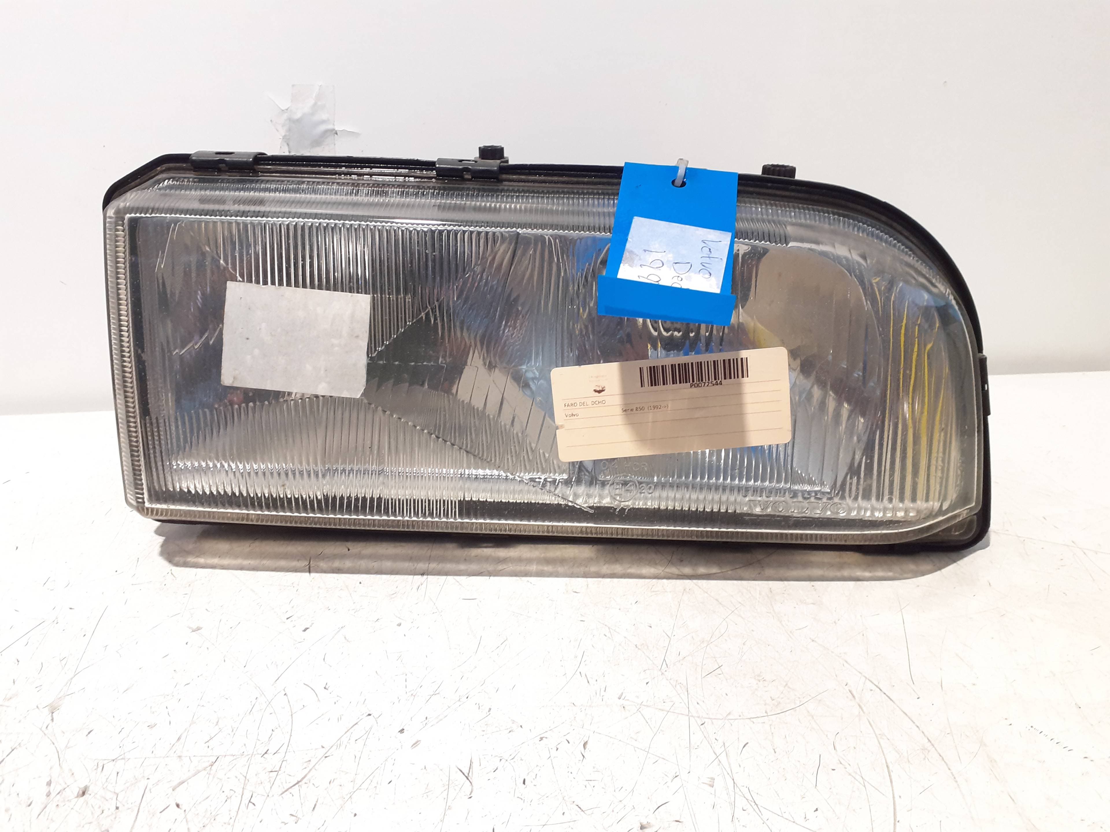 Faro derecho VOLVO SERIE 850
