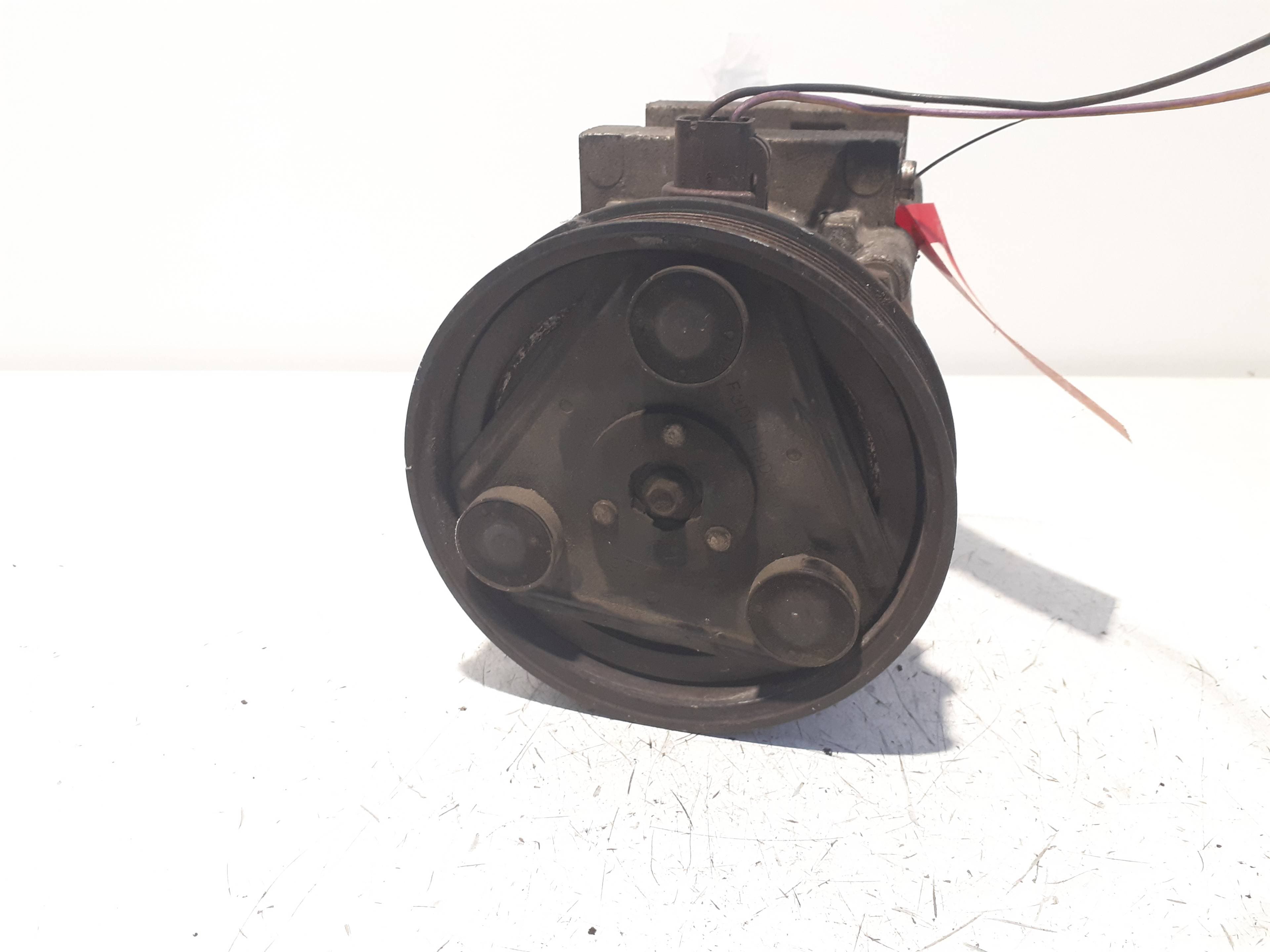 Recambio FORD FIESTA BERLINA ref. 96FW19D629BC