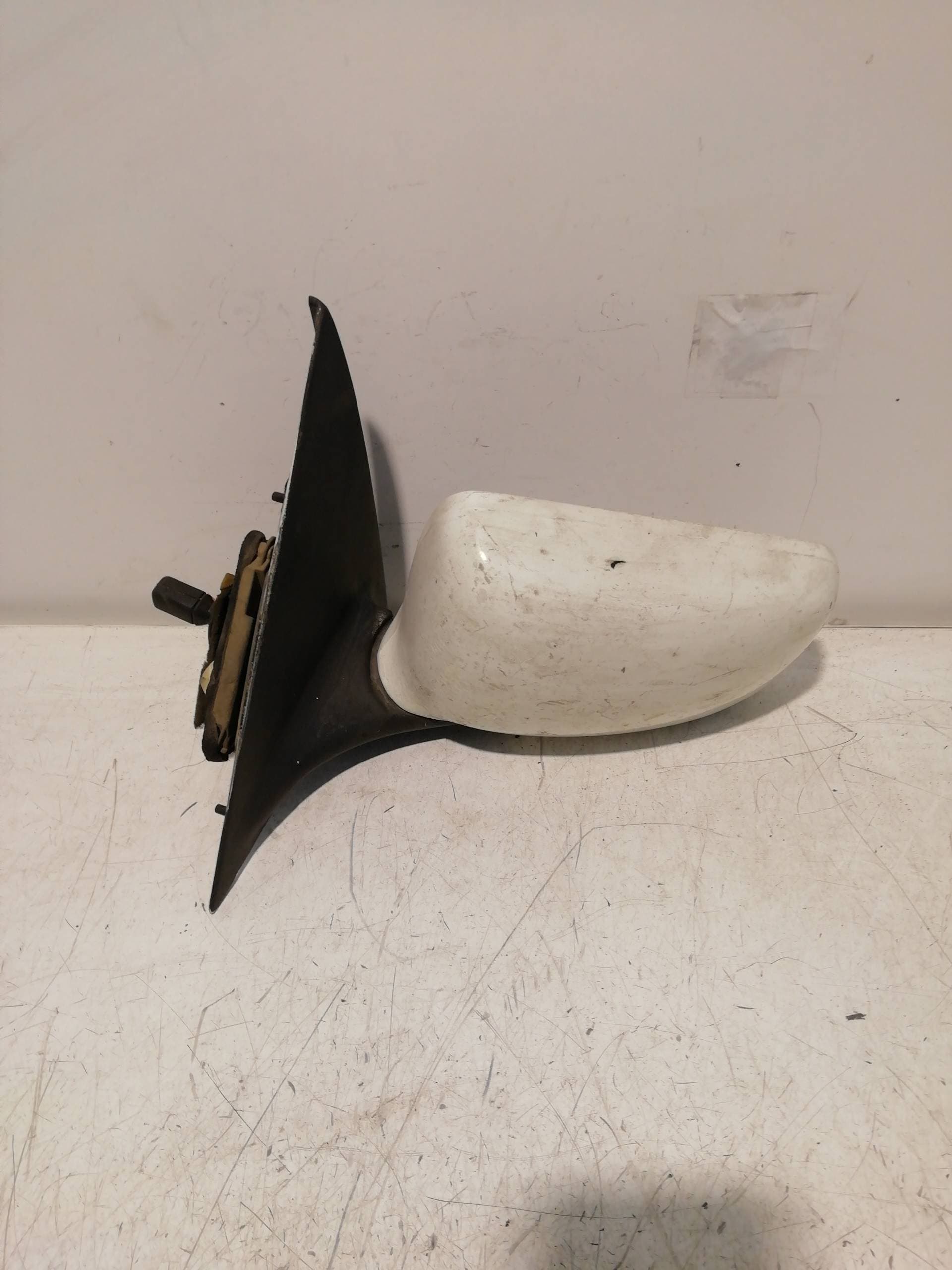Retrovisor izquierdo FORD ESCORT CABRIO 2