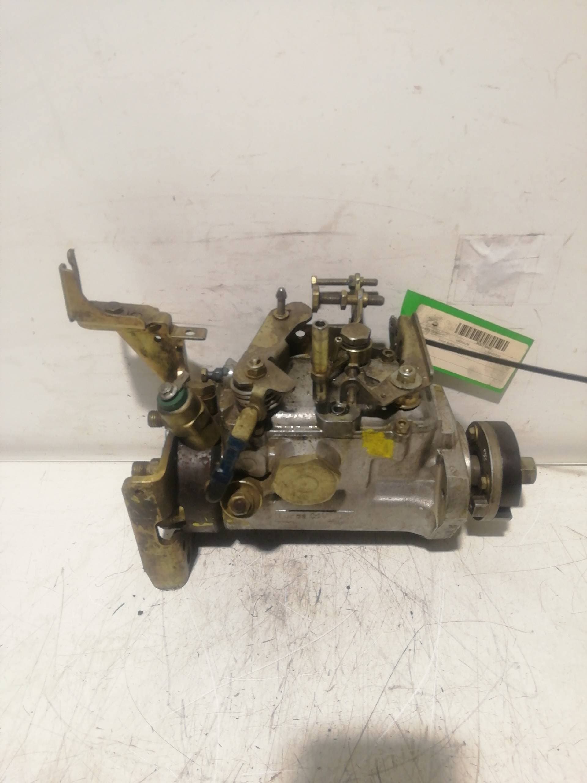 Bomba inyeccion FORD ESCORT CABRIO 4