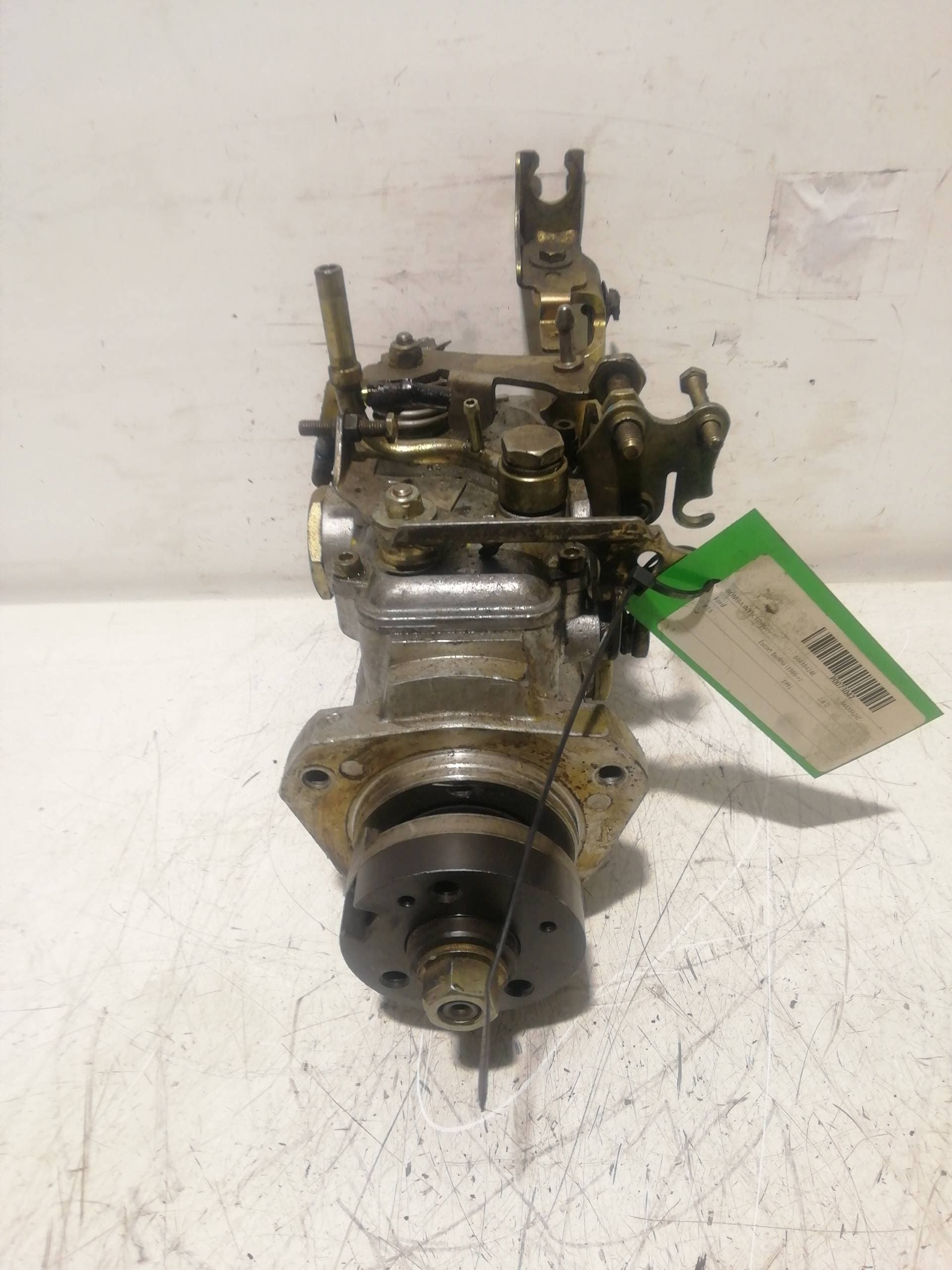 Bomba inyeccion FORD ESCORT CABRIO 3