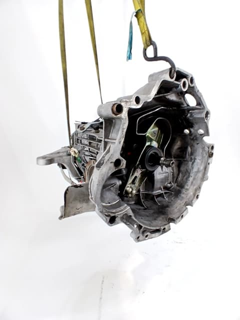 Caja cambios AUDI COUPE (8B3)