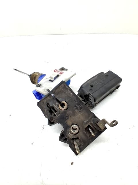 Cerradura puerta delantera derecha AUDI COUPE (8B3)