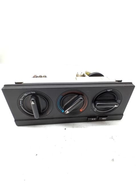 Recambio AUDI COUPE (8B3) ref. 893819045C