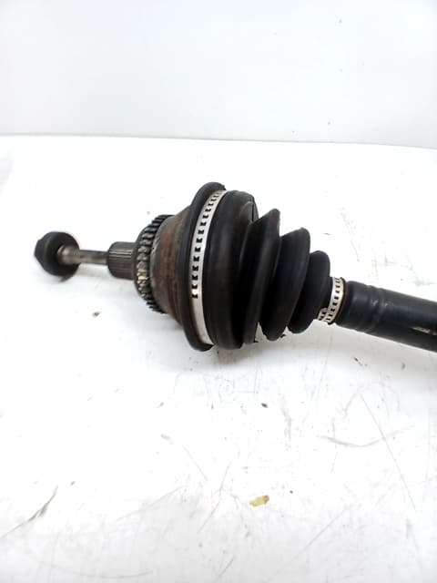 Transmision delantera derecha AUDI COUPE (8B3)