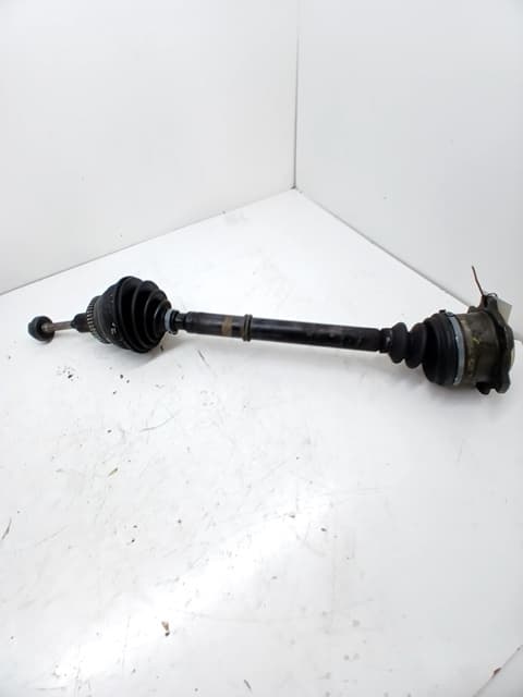 Transmision delantera izquierda AUDI COUPE (8B3)