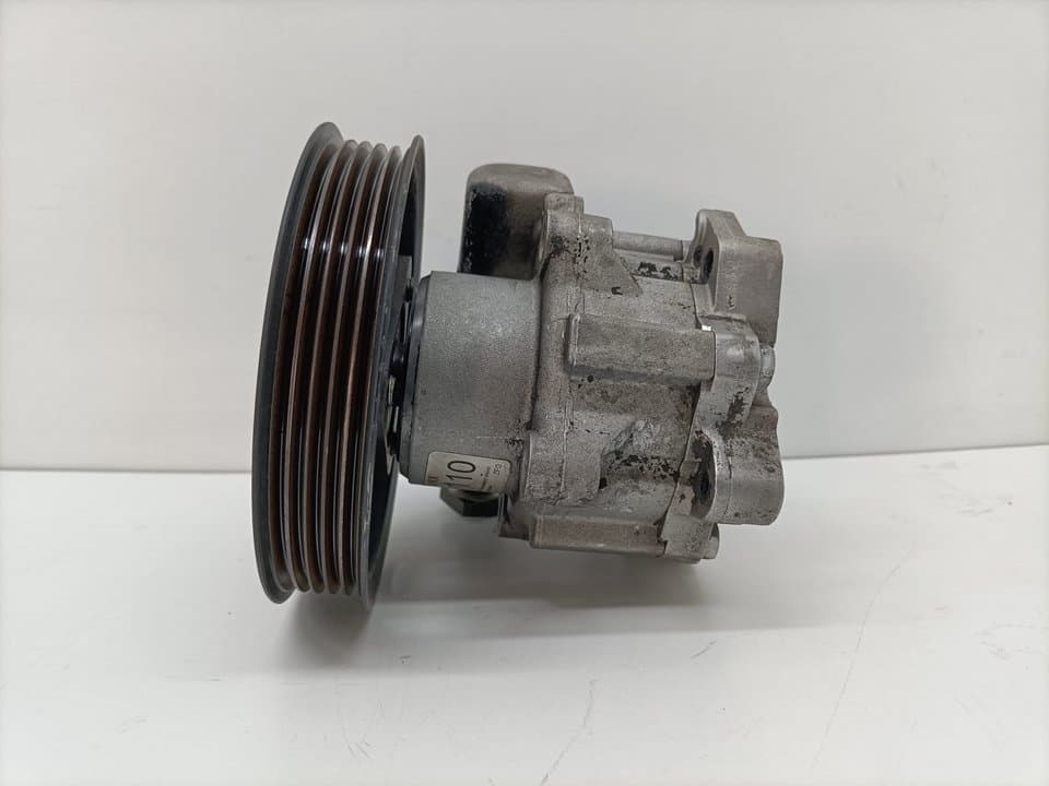 Bomba direccion VOLKSWAGEN PASSAT BERLINA (3B2) 5