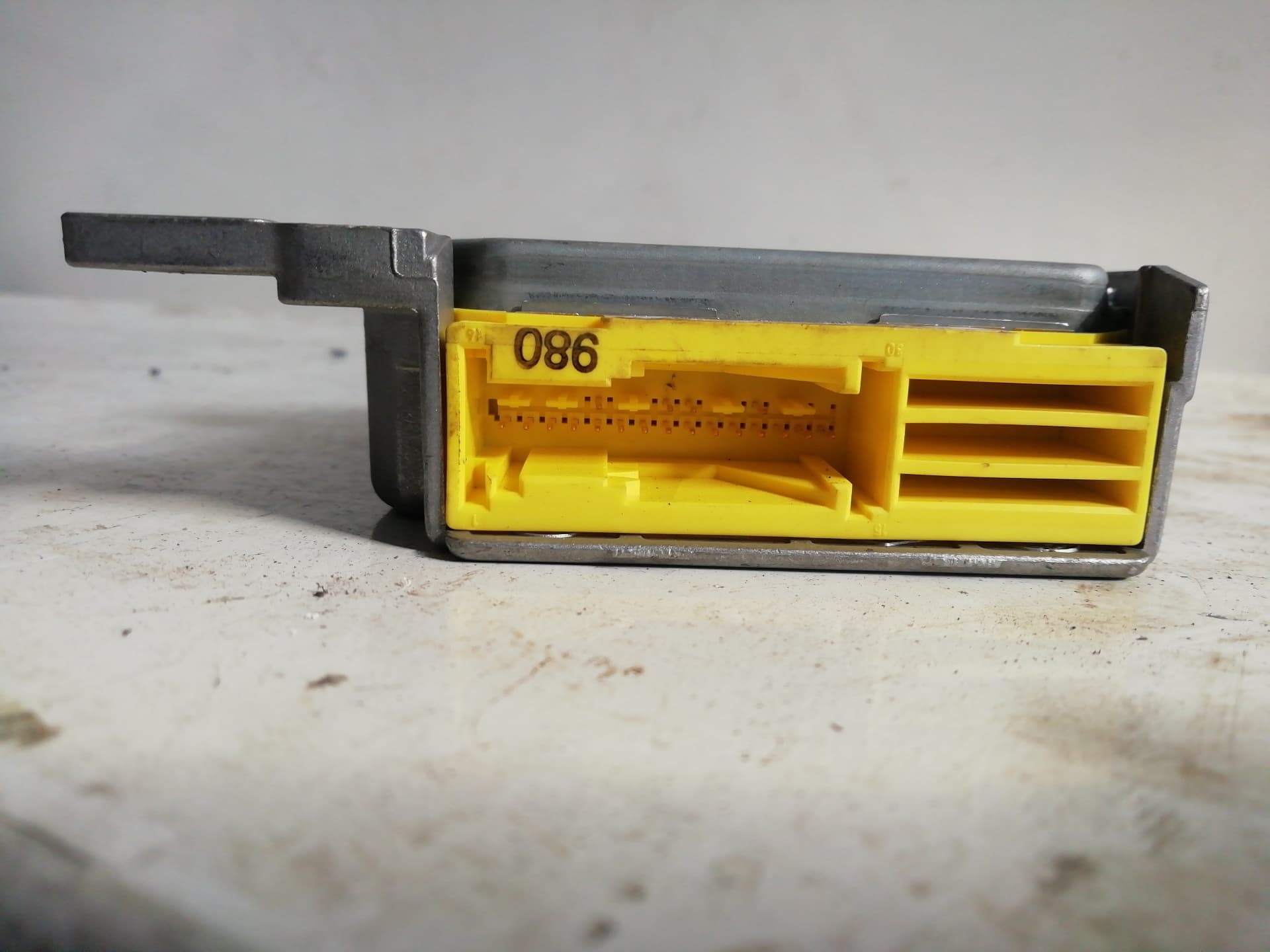 Centralita airbag RENAULT CLIO II FASE II (B/CB0) 2