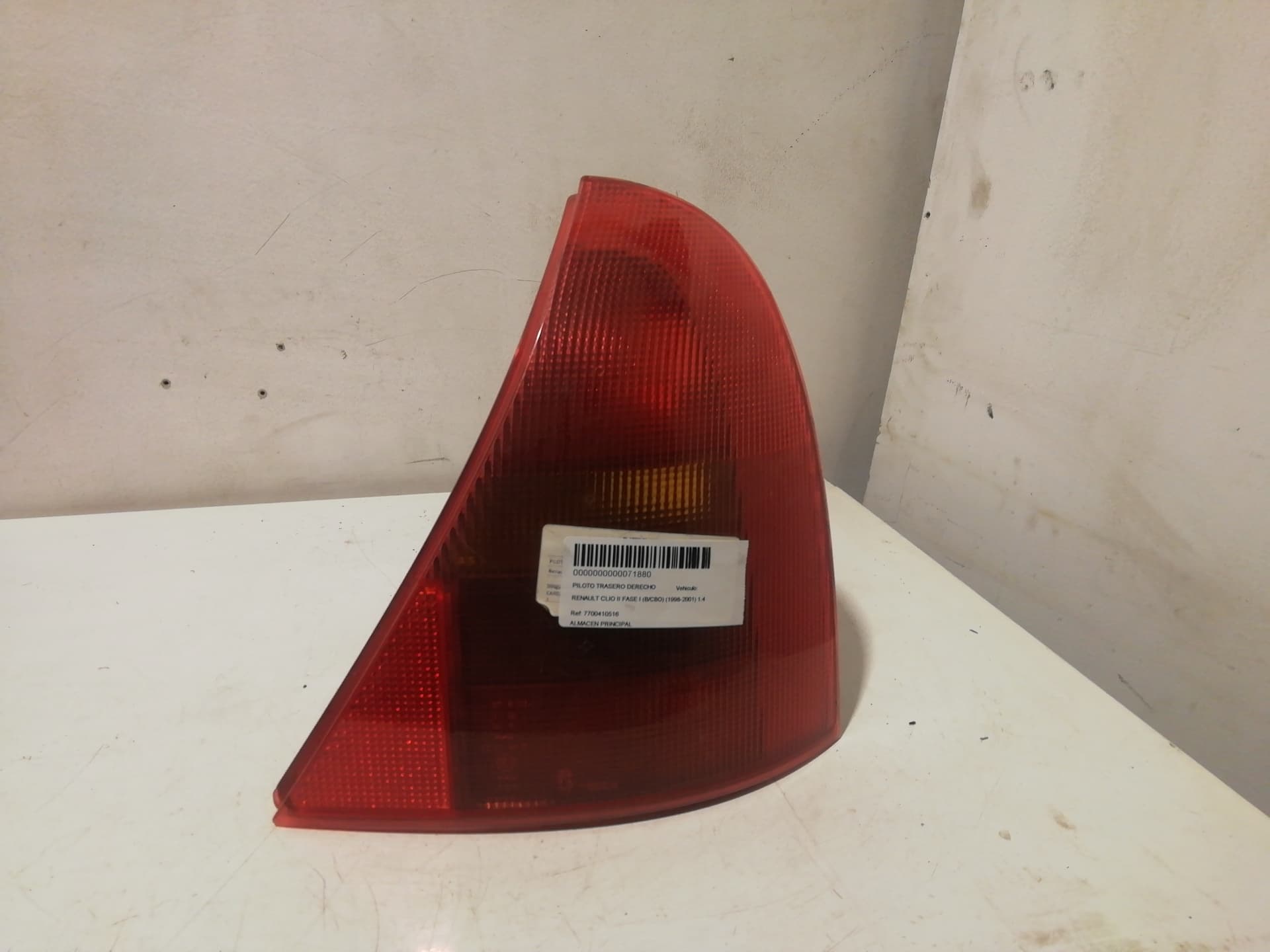Piloto trasero derecho RENAULT CLIO II FASE II (B/CB0)