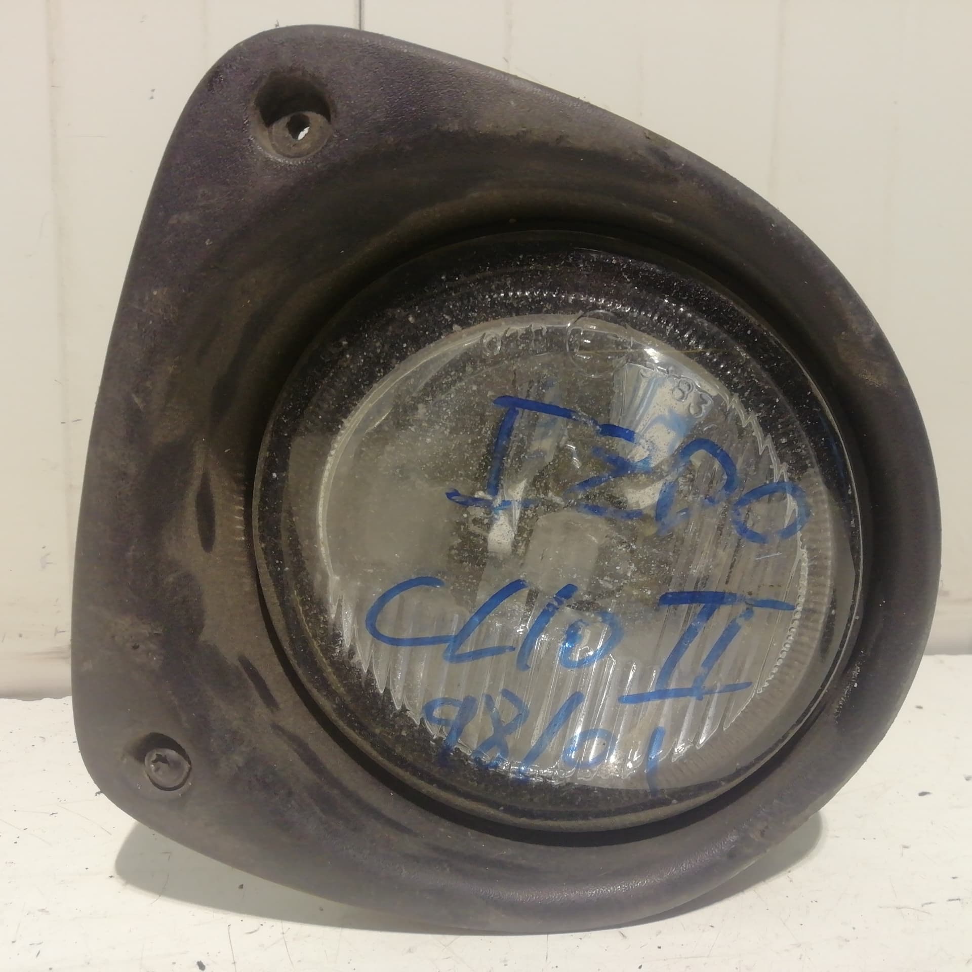 Faro antiniebla izquierdo RENAULT CLIO II FASE II (B/CB0)