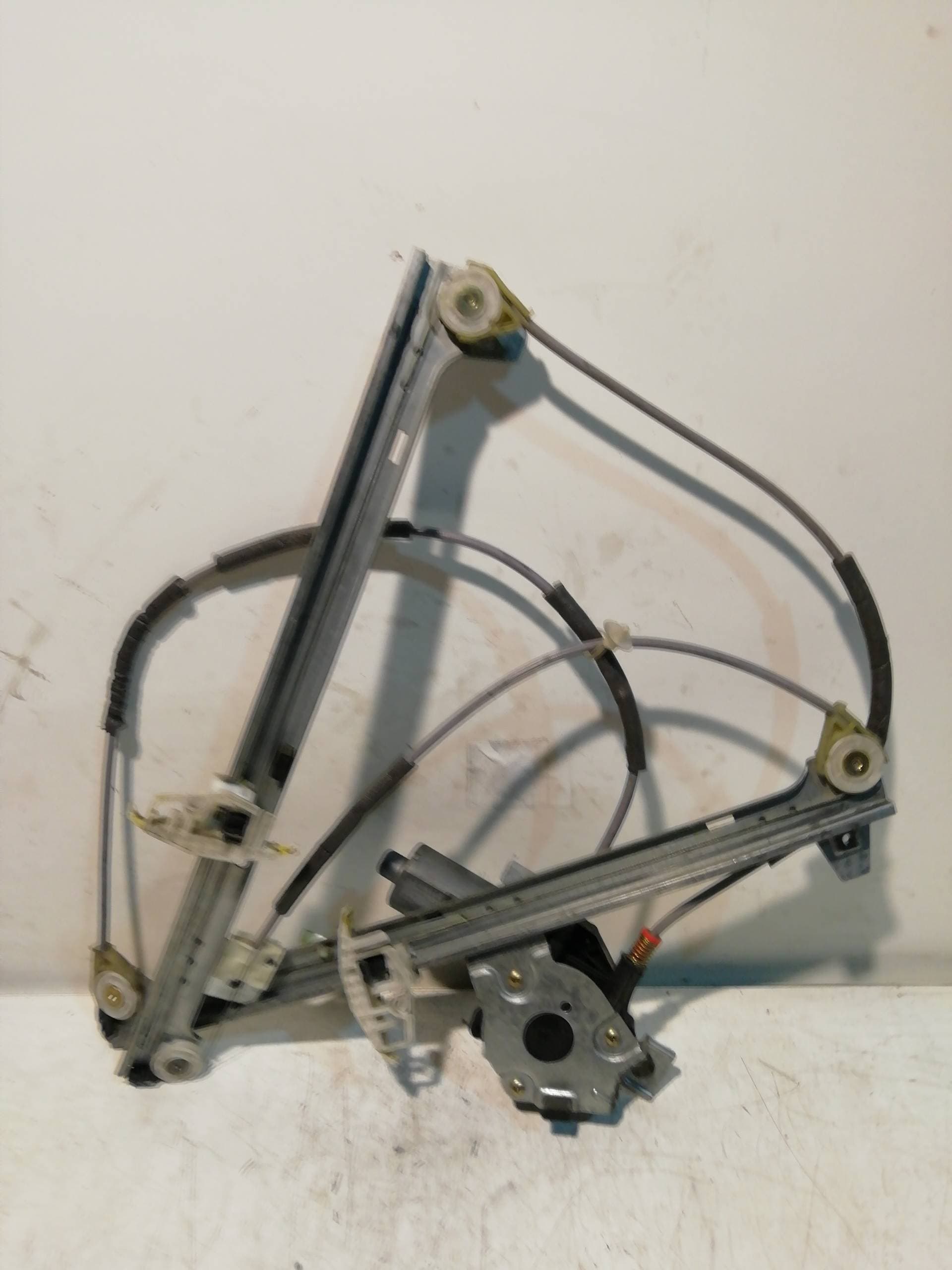 Motor elevalunas delantero derecho CITROEN XSARA COUPE 3