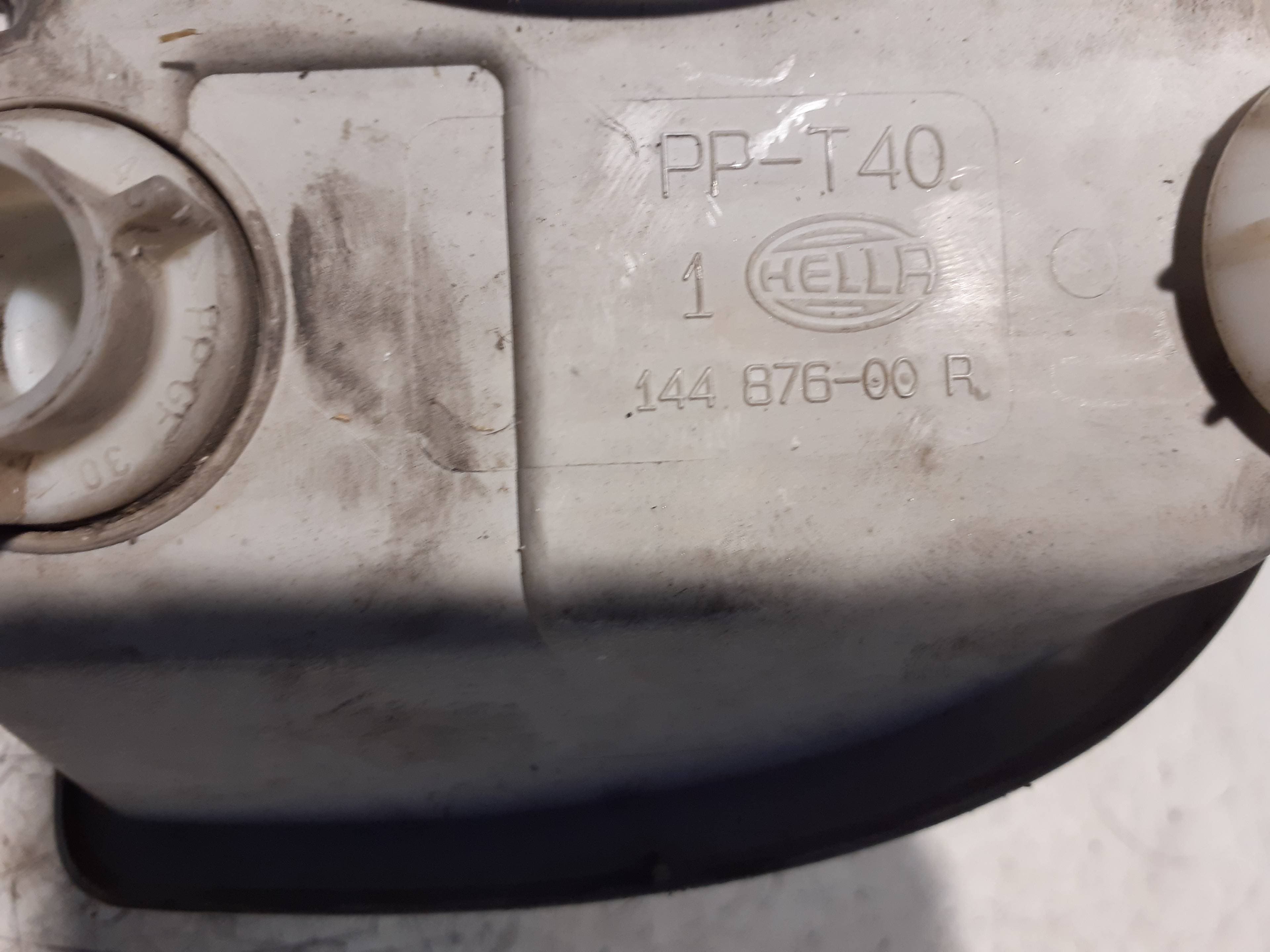 Faro derecho VOLKSWAGEN GOLF III BERLINA (1H1) 3