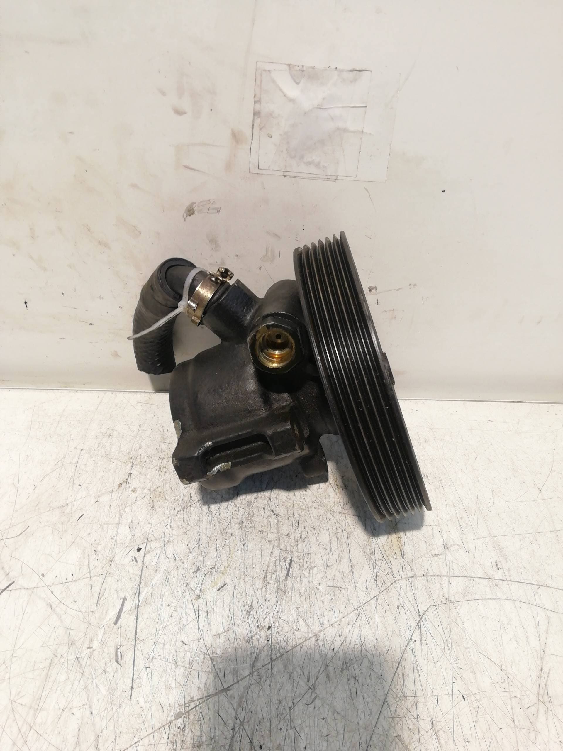 Bomba direccion PEUGEOT 405 BREAK