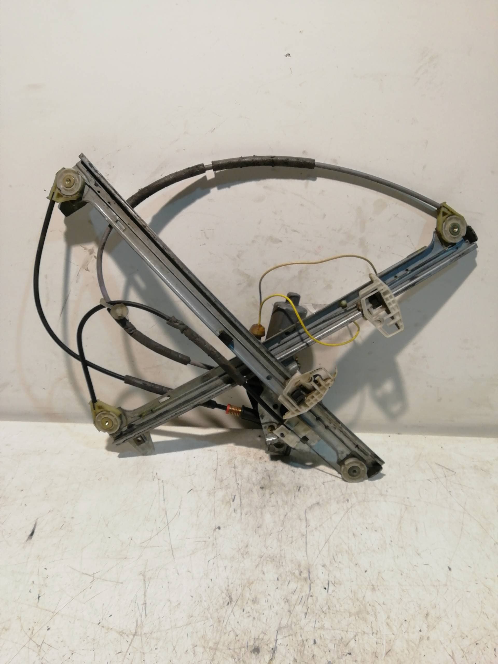 Elevalunas delantero izquierdo CITROEN XSARA BERLINA