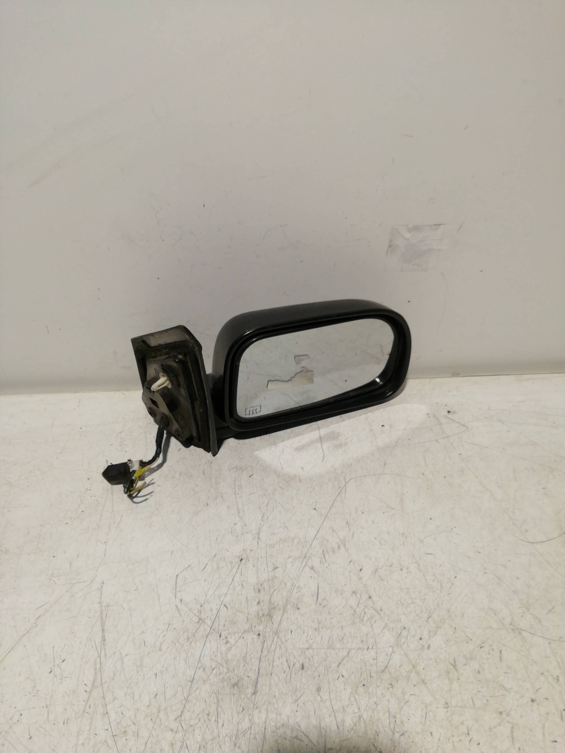 Retrovisor derecho MITSUBISHI SPACE WAGON (N30/N40)