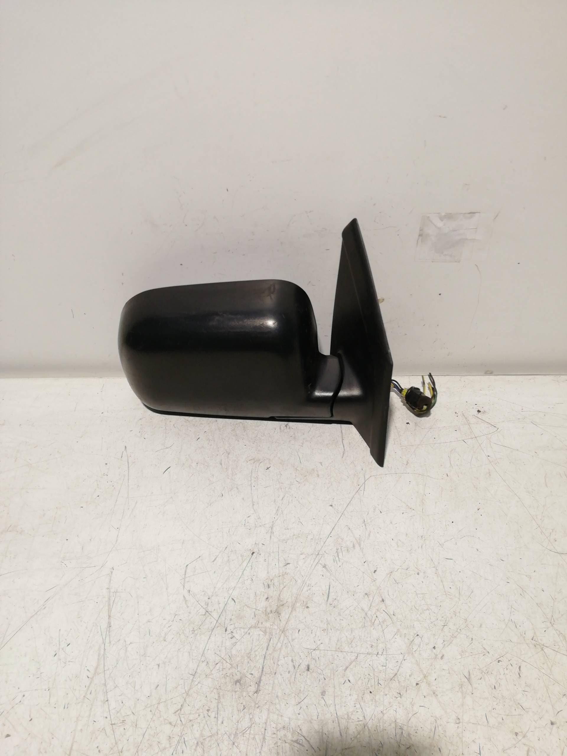 Retrovisor derecho MITSUBISHI SPACE WAGON (N30/N40) 3