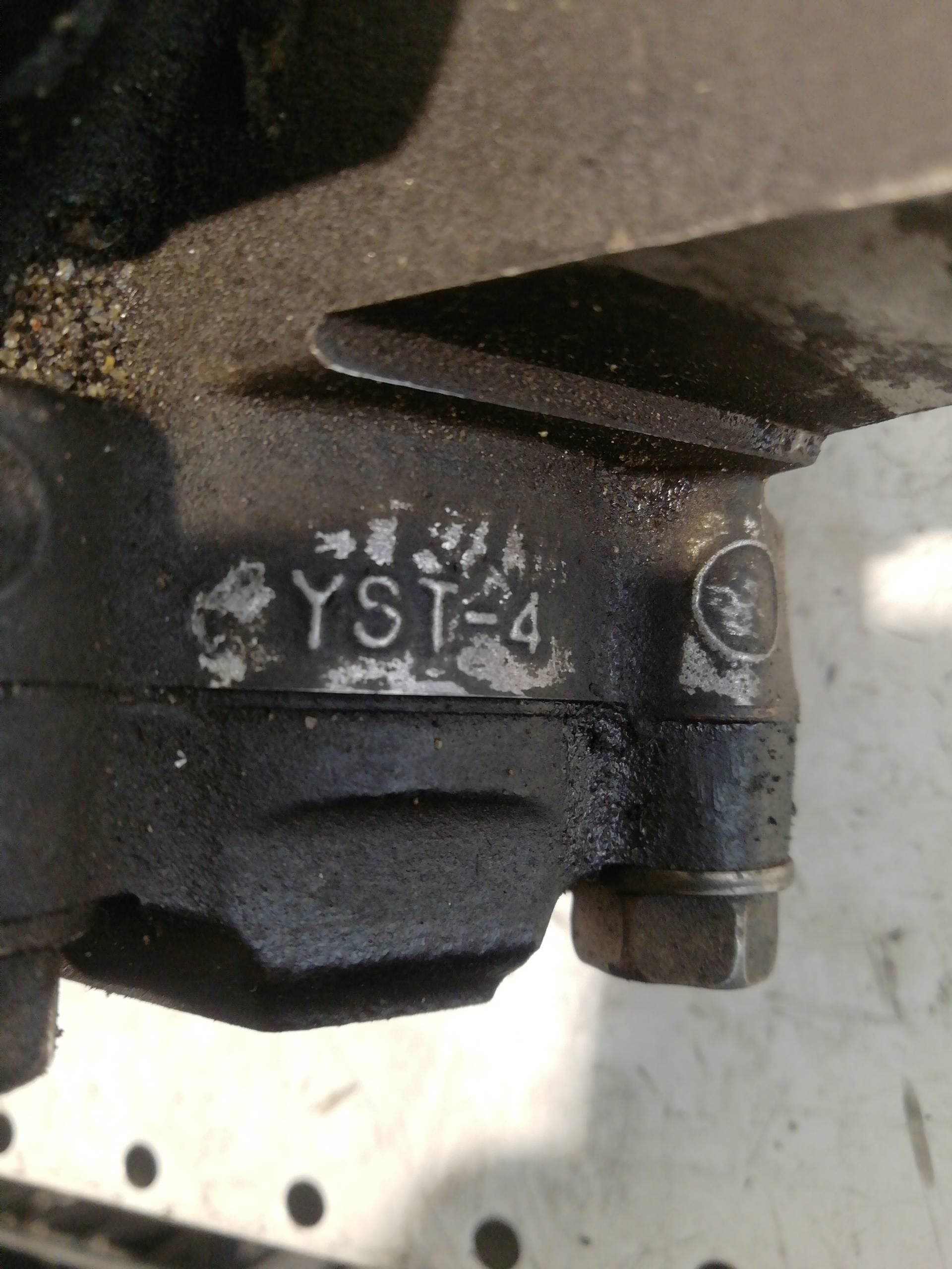 Bomba direccion HYUNDAI COUPE (RD)