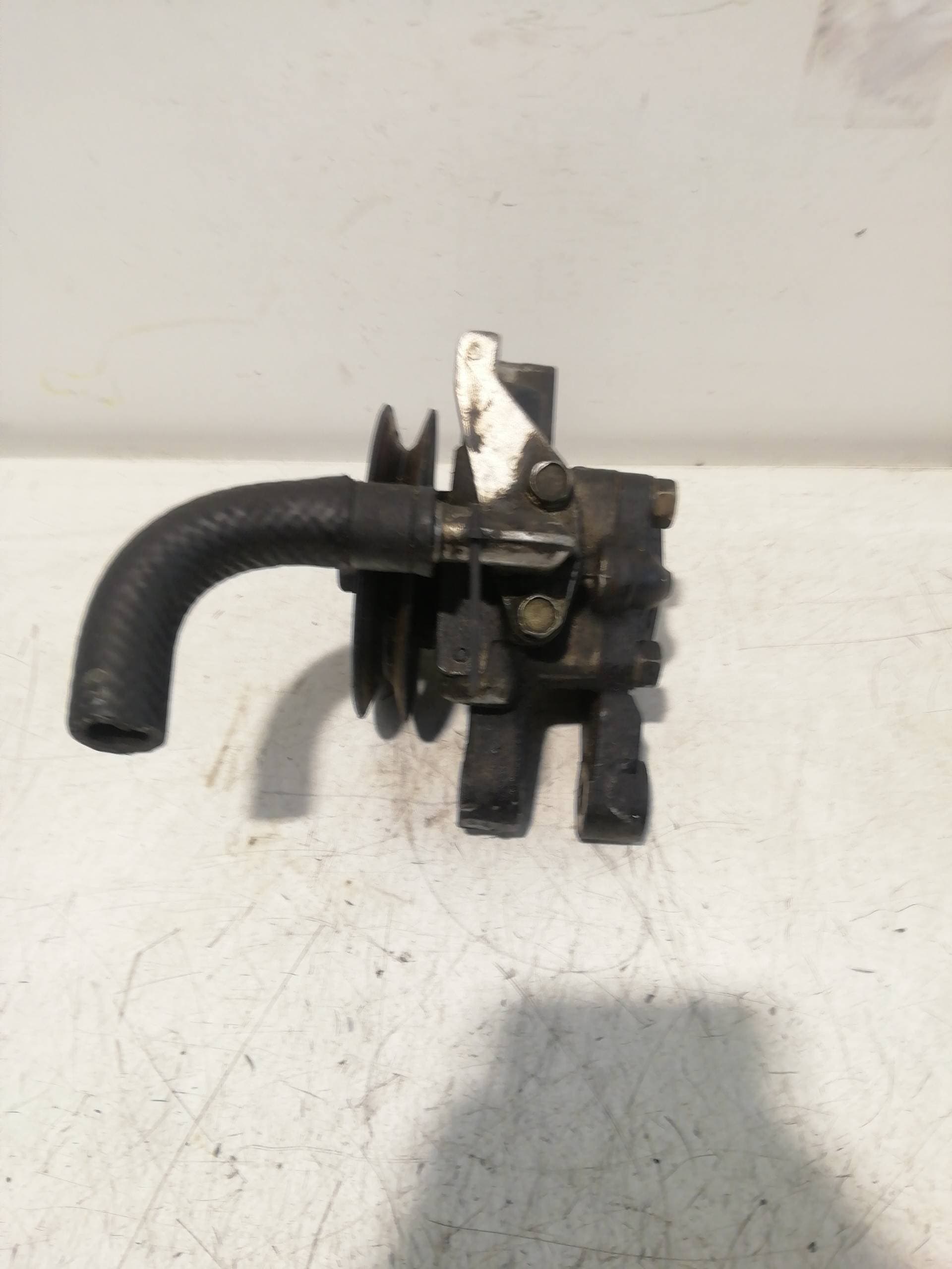 Bomba direccion HYUNDAI COUPE (RD) 4