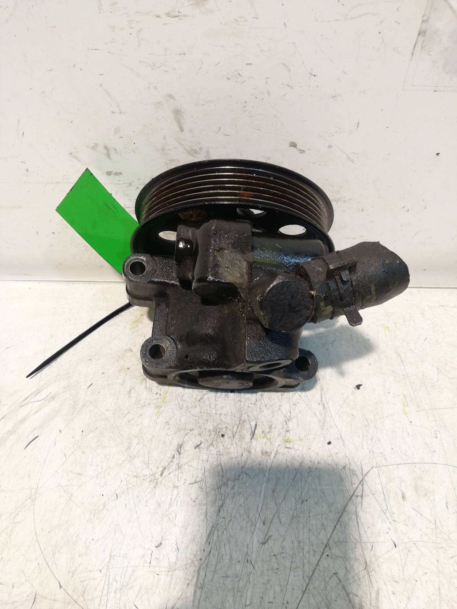 Bomba direccion FORD FOCUS BERLINA (CAK) 5