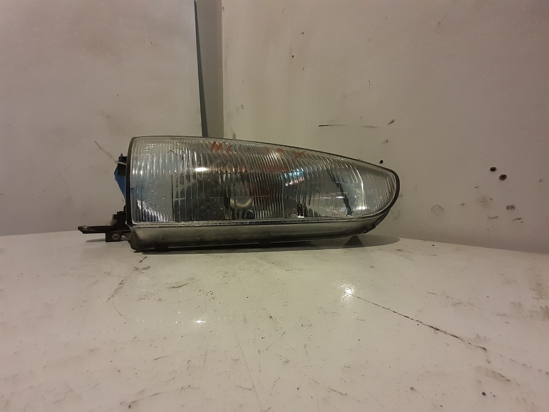 Faro derecho HYUNDAI LANTRA (J1)