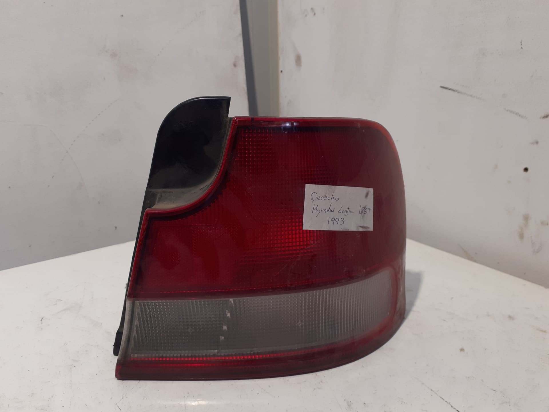 Piloto trasero derecho HYUNDAI LANTRA (J1)