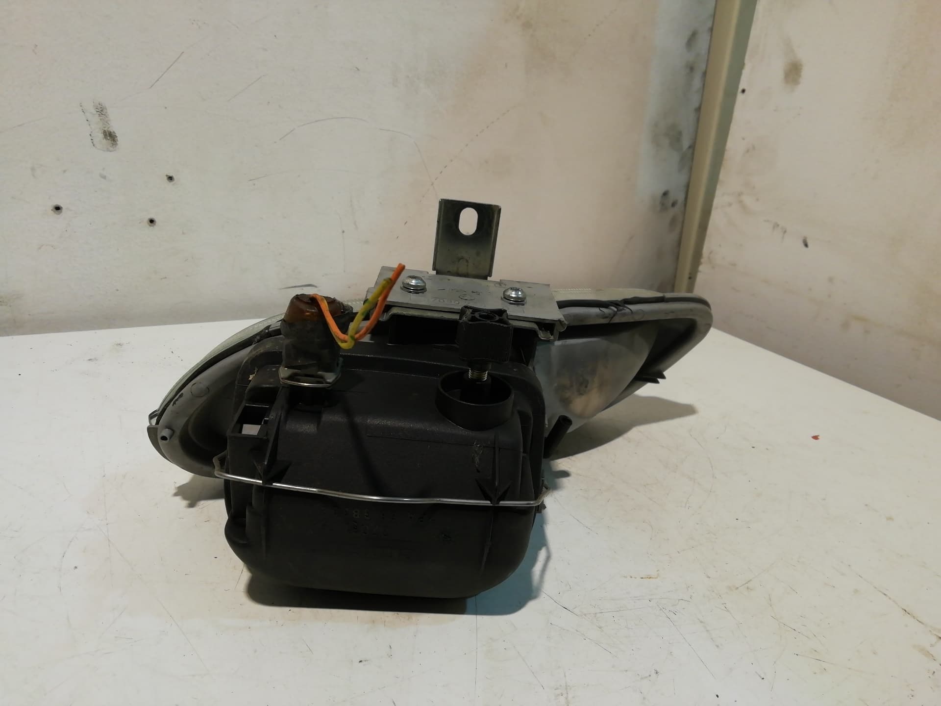 Faro antiniebla derecho PEUGEOT 406 BERLINA (S1/S2) 2